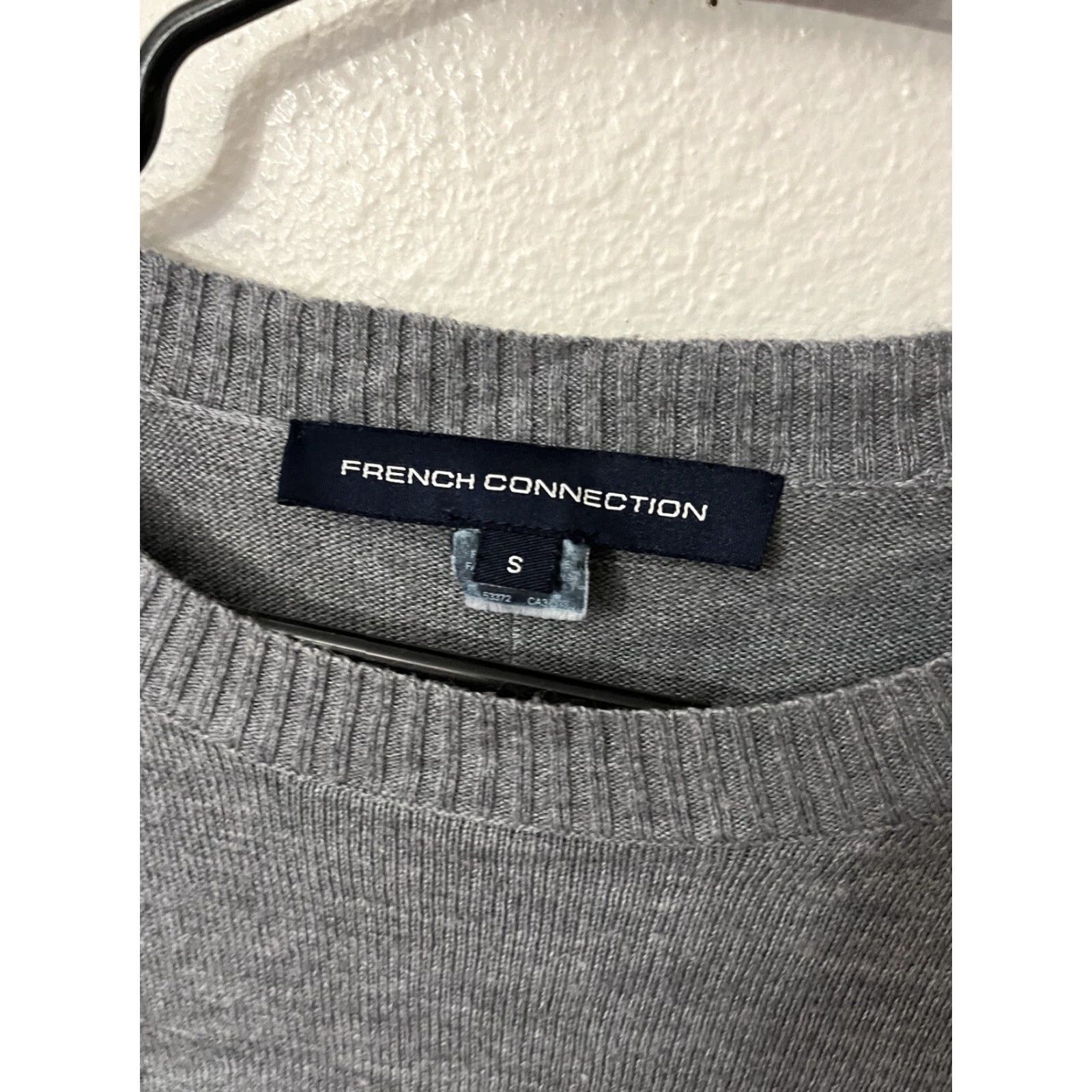 French Connection French Connection Gray Striped Long Sleeve Sweater Women’s Small Pullover 100% Acrylic Size S / US 4 / IT 40 - 3 Thumbnail