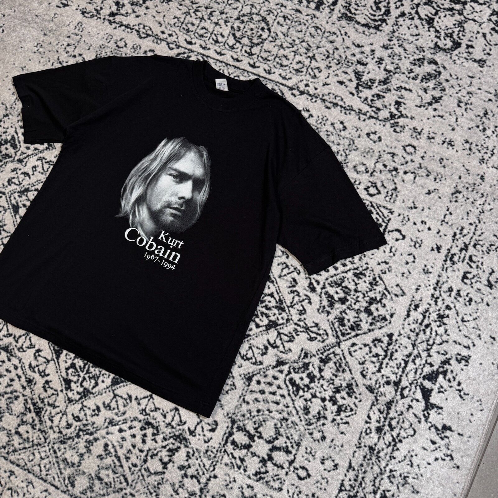 Vintage Vintage Unisex Black Cotton T-Shirt Size XL Nirvana Y2K Size US XL / EU 56 / 4 - 2 Thumbnail