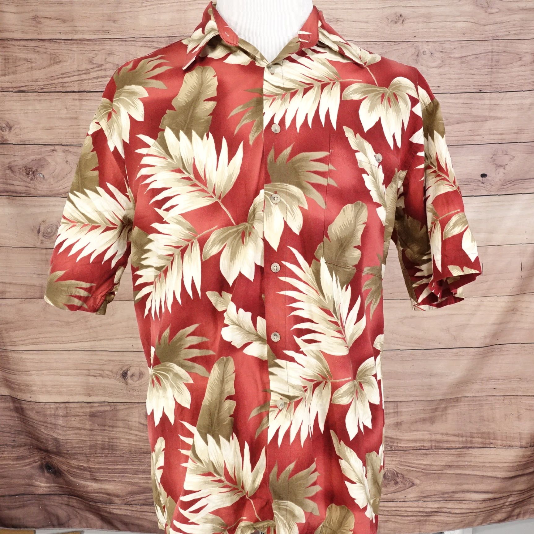 Pierre Cardin PIERRE CARDIN Short Sleeve Red Floral Cotton Button-Up Hawaiian Shirt Mens SZ L - Floral Pattern, 25" Pit to Pit, Vintage? No Size US L / EU 52-54 / 3 - 3 Thumbnail