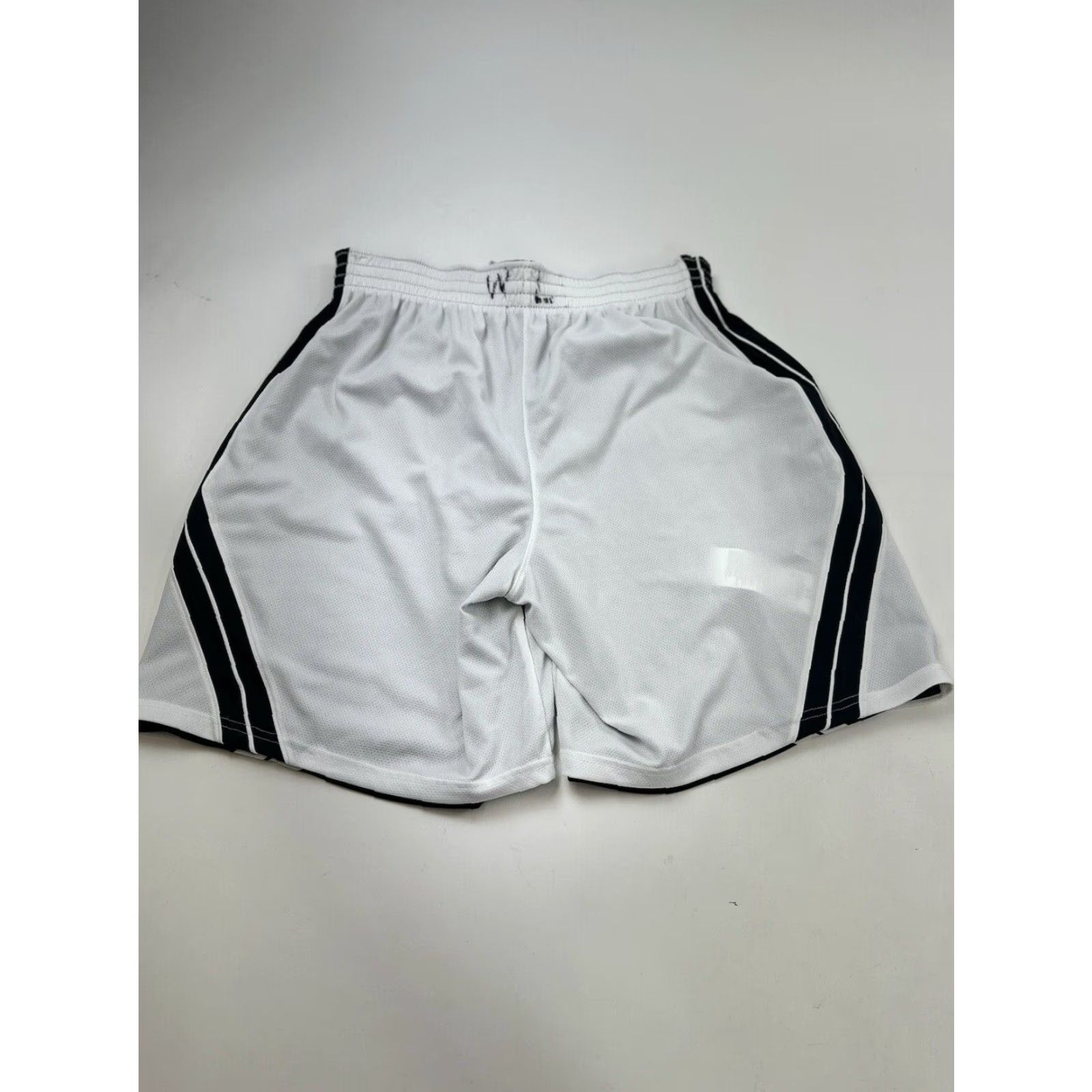 Under Armour Under Armour Reversible Basketball Shorts Women's Large Black White Size 36" / US 14 / IT 50 - 6 Thumbnail