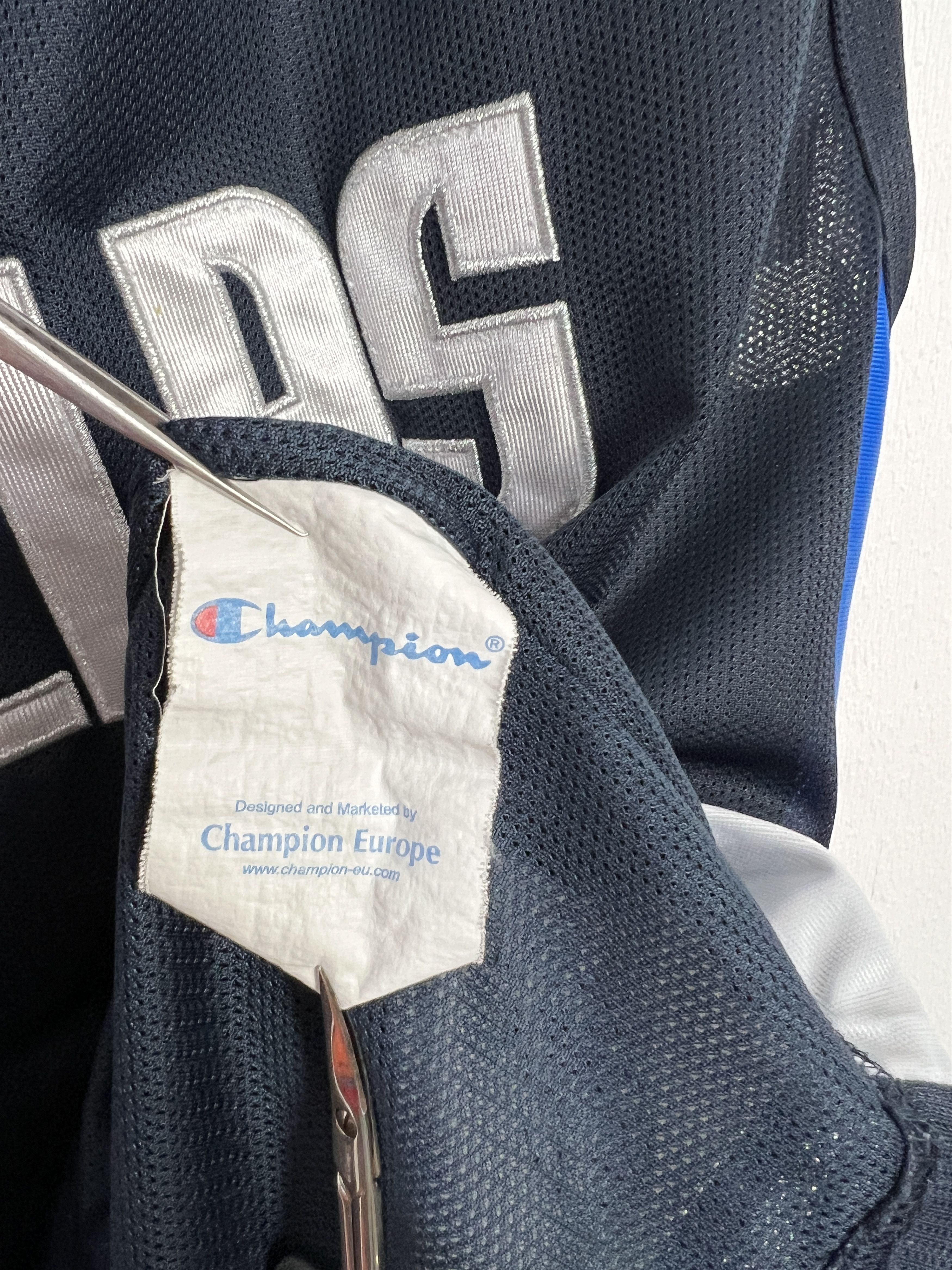 Champion Vintage Champion NBA Dallas Mavericks Pre Match Jersey Size US L / EU 52-54 / 3 - 9 Thumbnail