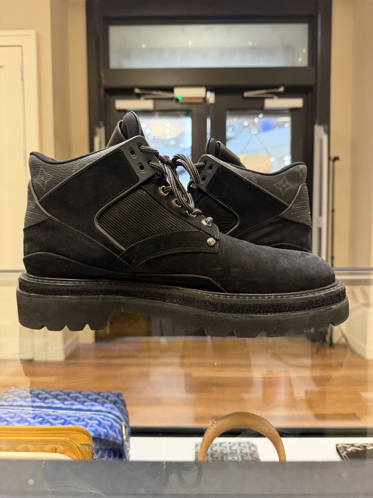 Louis Vuitton Louis Vuitton X NBA Oberkampf Boots Black Size US 9 / EU 42 - 3 Thumbnail