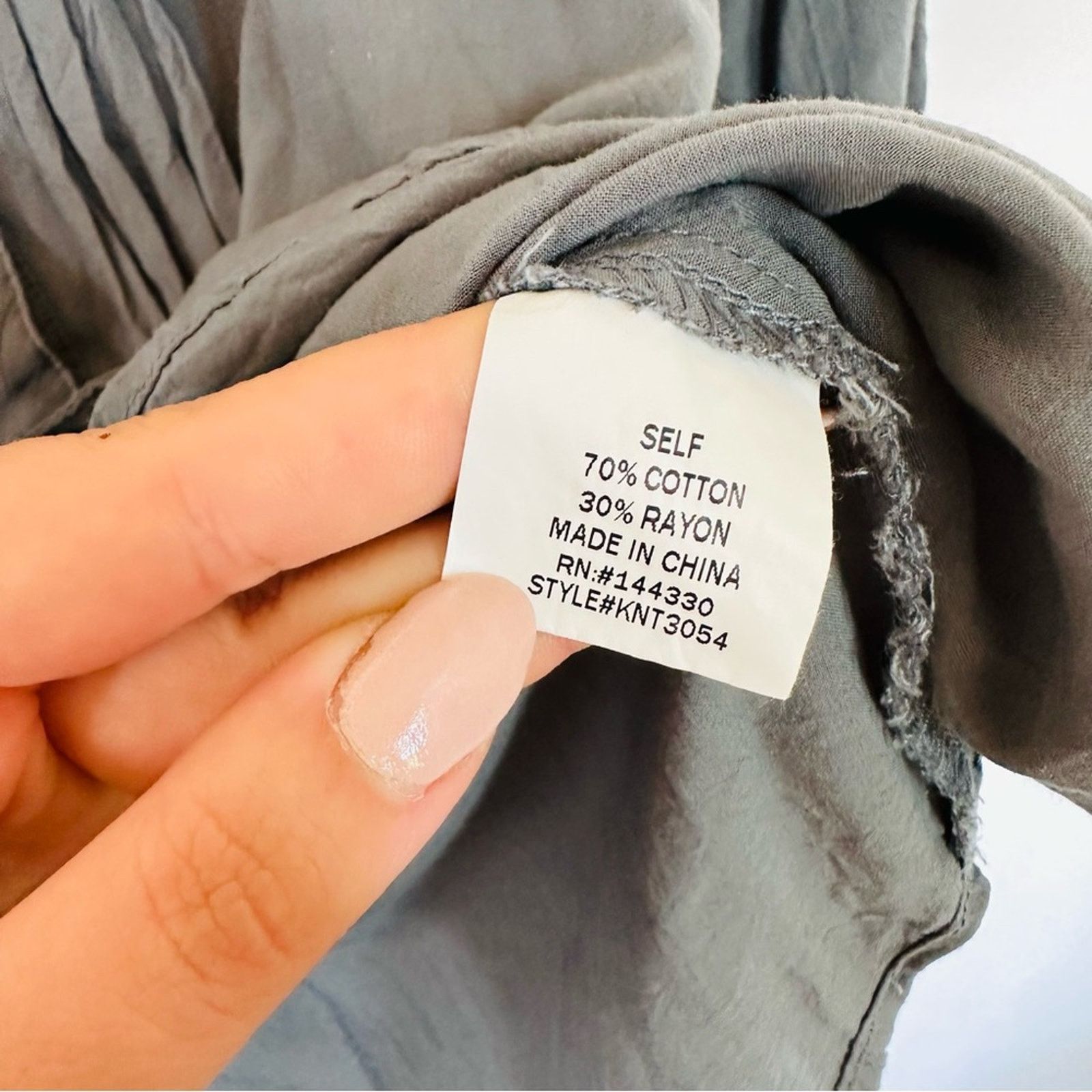 Nordstrom NORDSTROM FIRST LOVE Charcoal Grey Button Tab Blouse Shirt Size M / US 6-8 / IT 42-44 - 10 Thumbnail