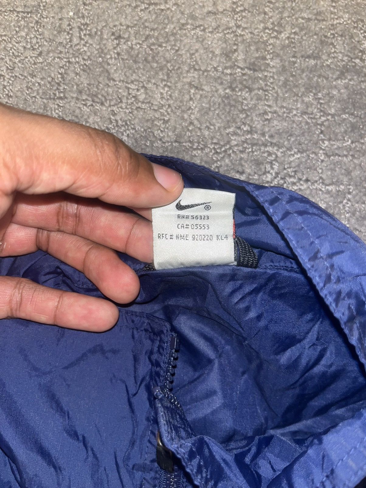 Nike × Vintage Nike 90s Vintage Navy Green Big Logo Windbreaker Jacket Size US L / EU 52-54 / 3 - 8 Thumbnail