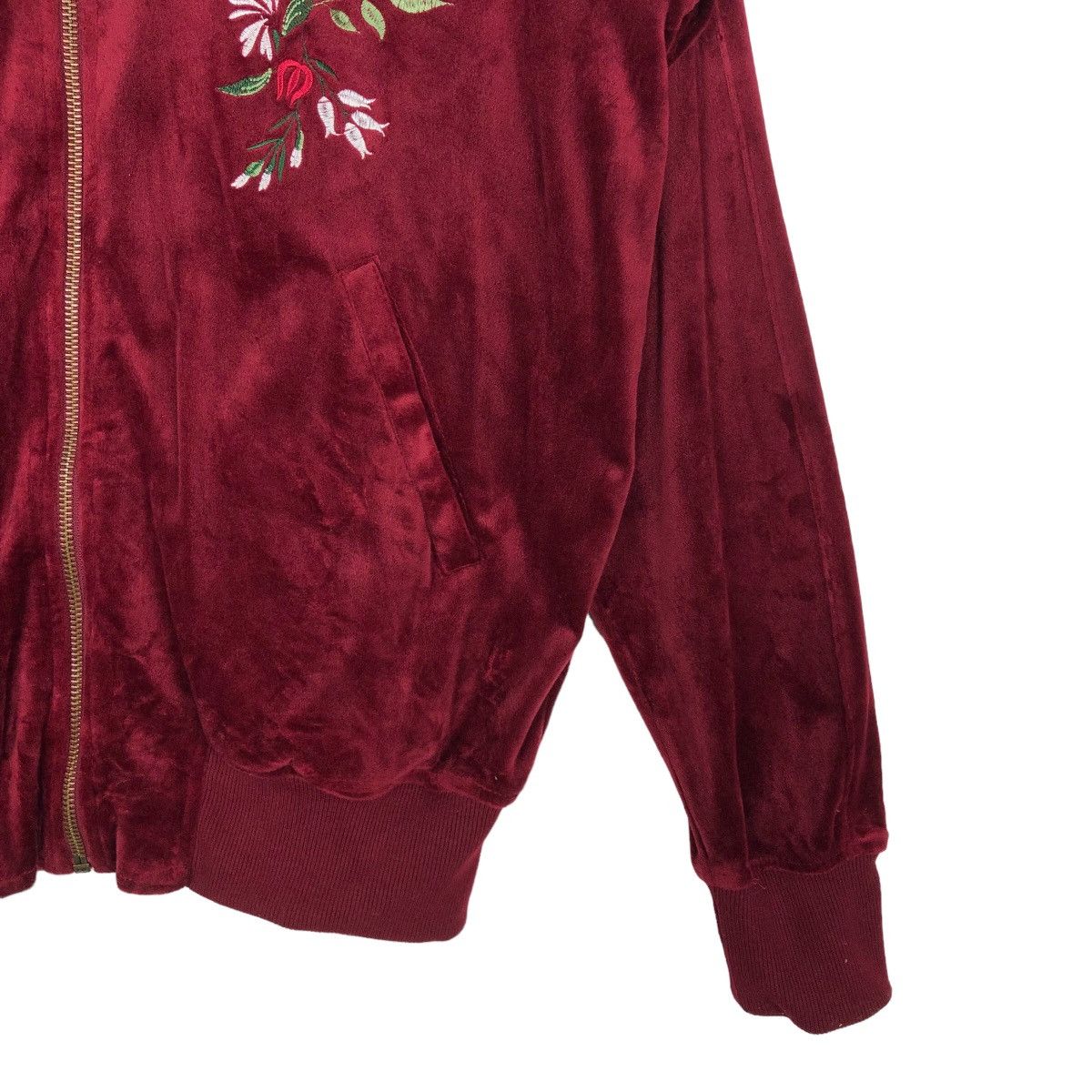 Japanese Brand 🔥Velvet Bomber Jacket Flower Big Logo Virgirl Japan Made Size US M / EU 48-50 / 2 - 5 Thumbnail