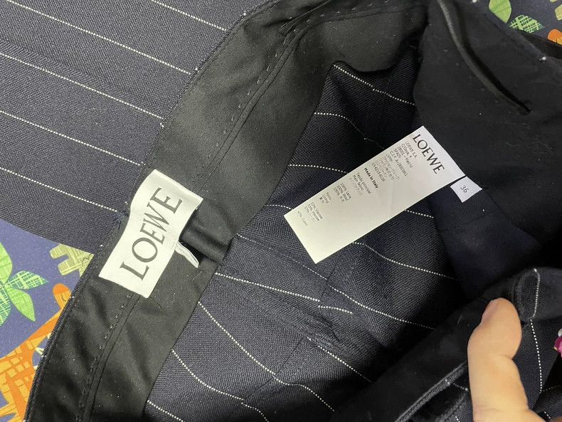 Loewe Loewe High-waisted woolen trousers Size 24" / US 00 / IT 34 - 5 Thumbnail