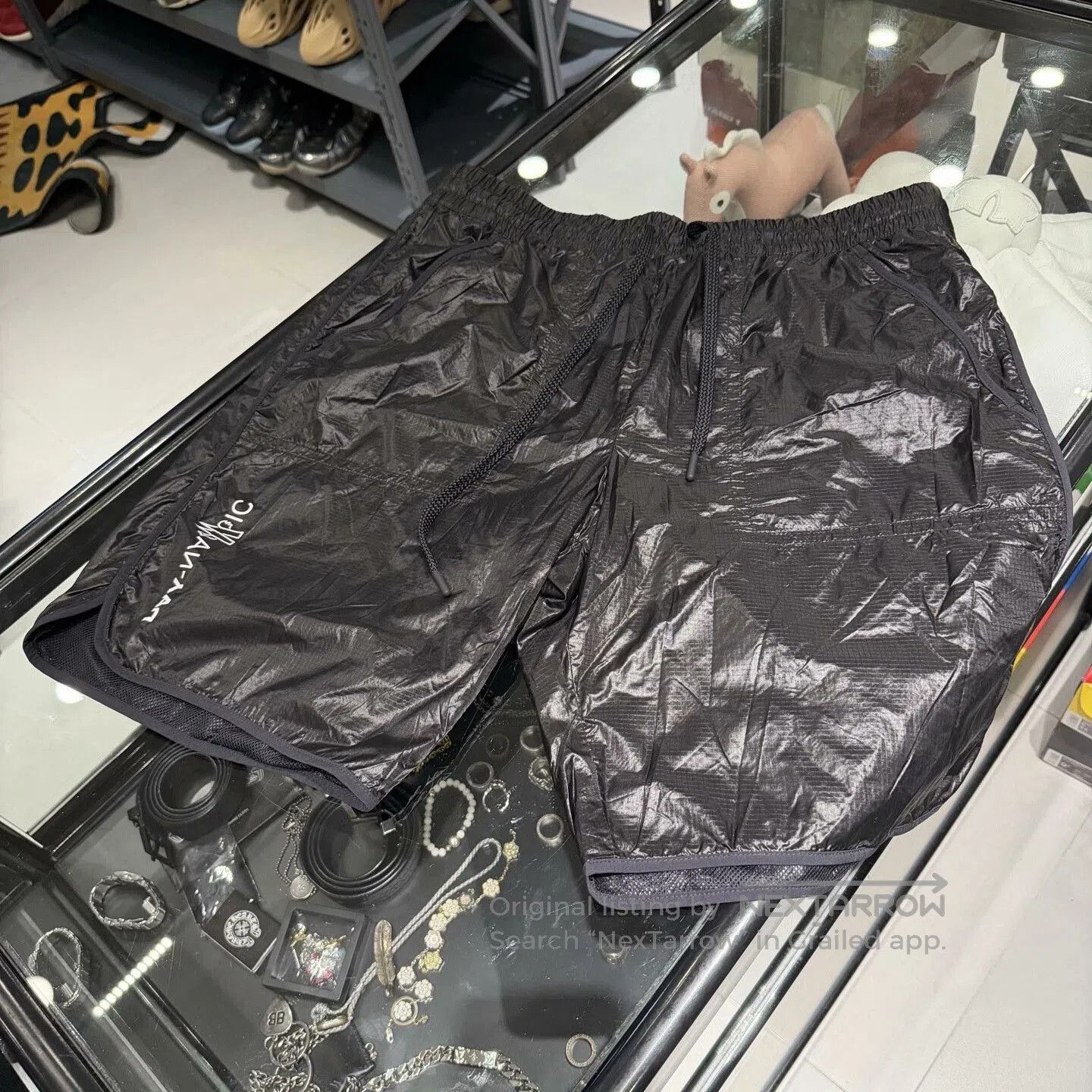 Moncler Moncler Tech Shorts Black. Size US 30 / EU 46 - 1 Thumbnail