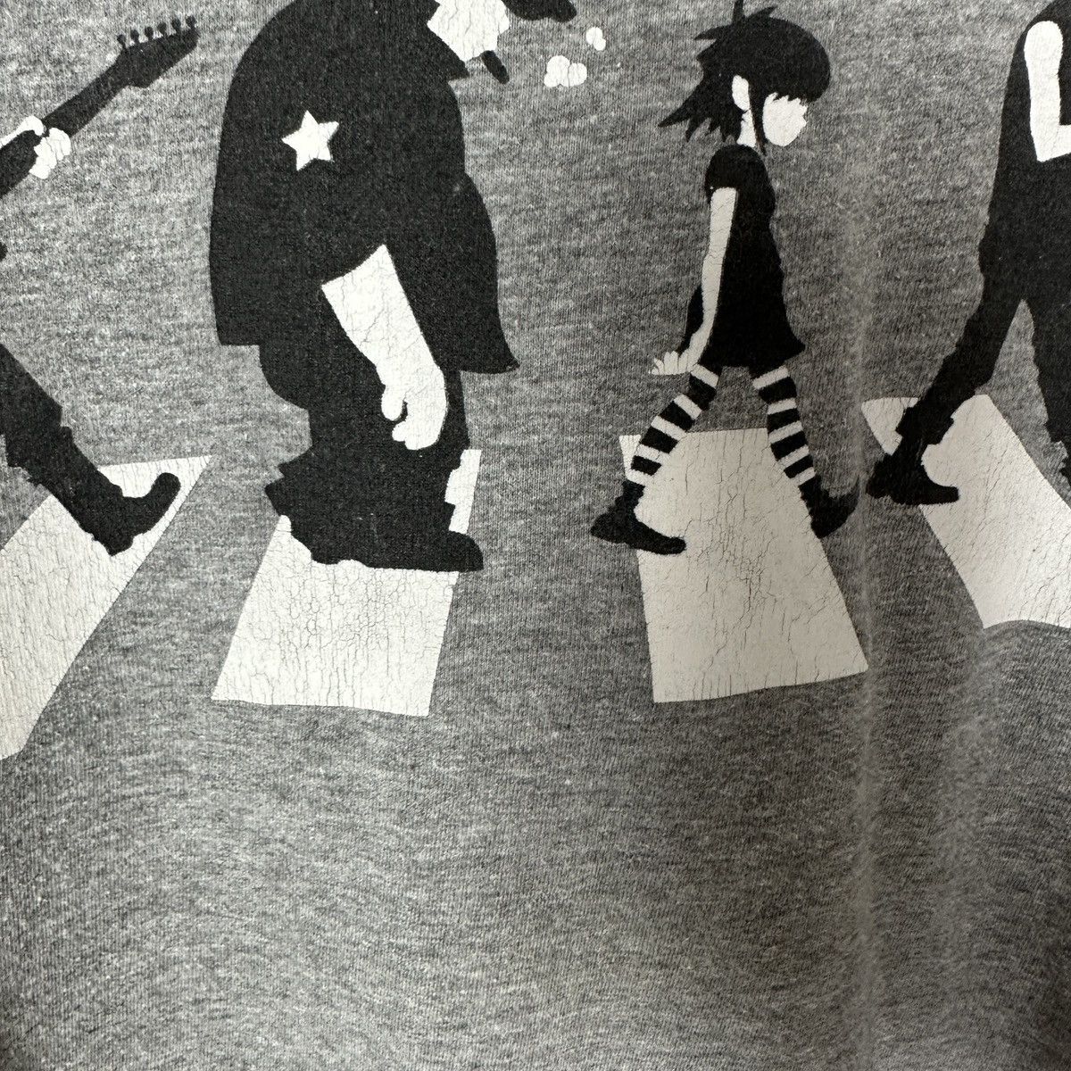 Band Tees Vintage 00s Gorillaz The Beatles reference tee y2k music og Size US M / EU 48-50 / 2 - 4 Thumbnail