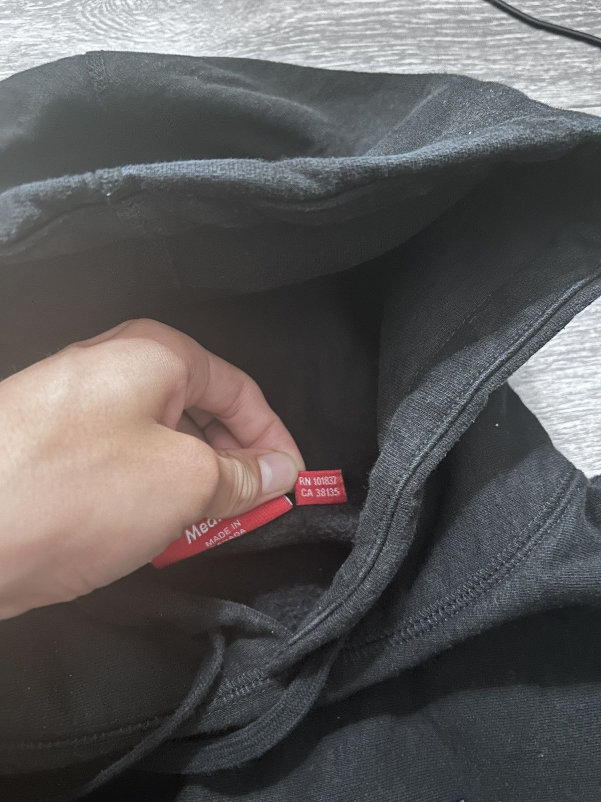 Supreme Supreme Black Box Logo FW25 Size US M / EU 48-50 / 2 - 4 Thumbnail