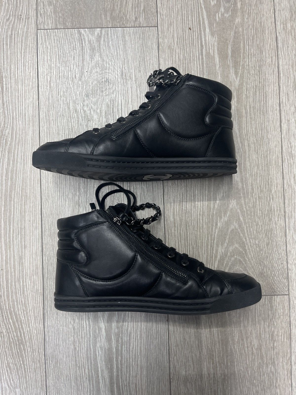 Chanel Chanel Black CC Zipper Leather High Top Sneaks Size US 8 / EU 41 - 12 Thumbnail