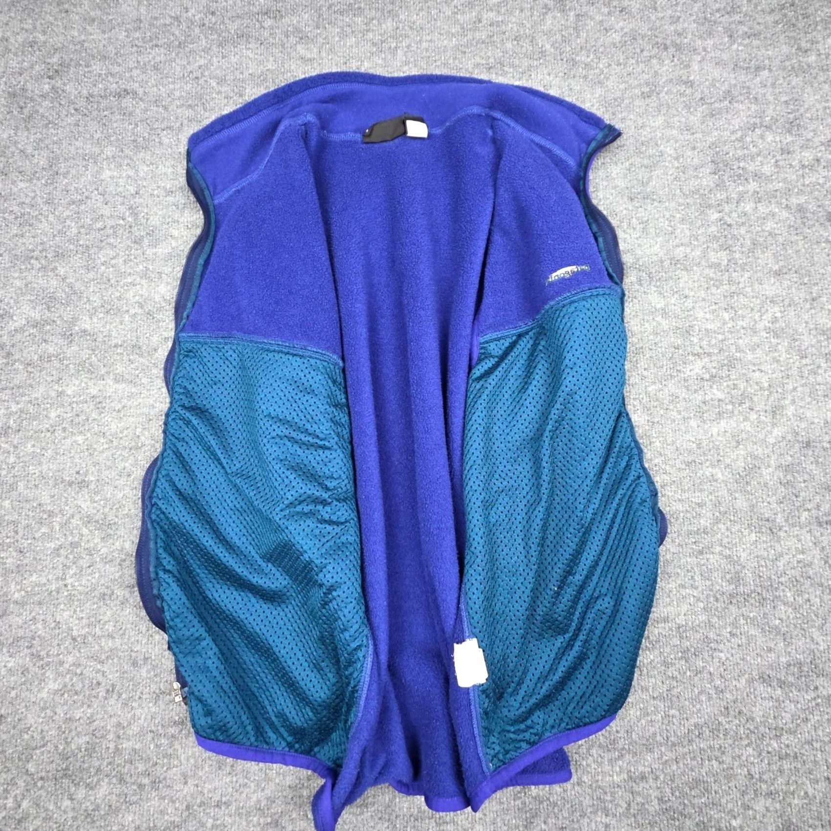 Patagonia VINTAGE Patagonia Vest Jacket Men L Blue-Purple Full Zip Fleece USA Size US L / EU 52-54 / 3 - 3 Thumbnail