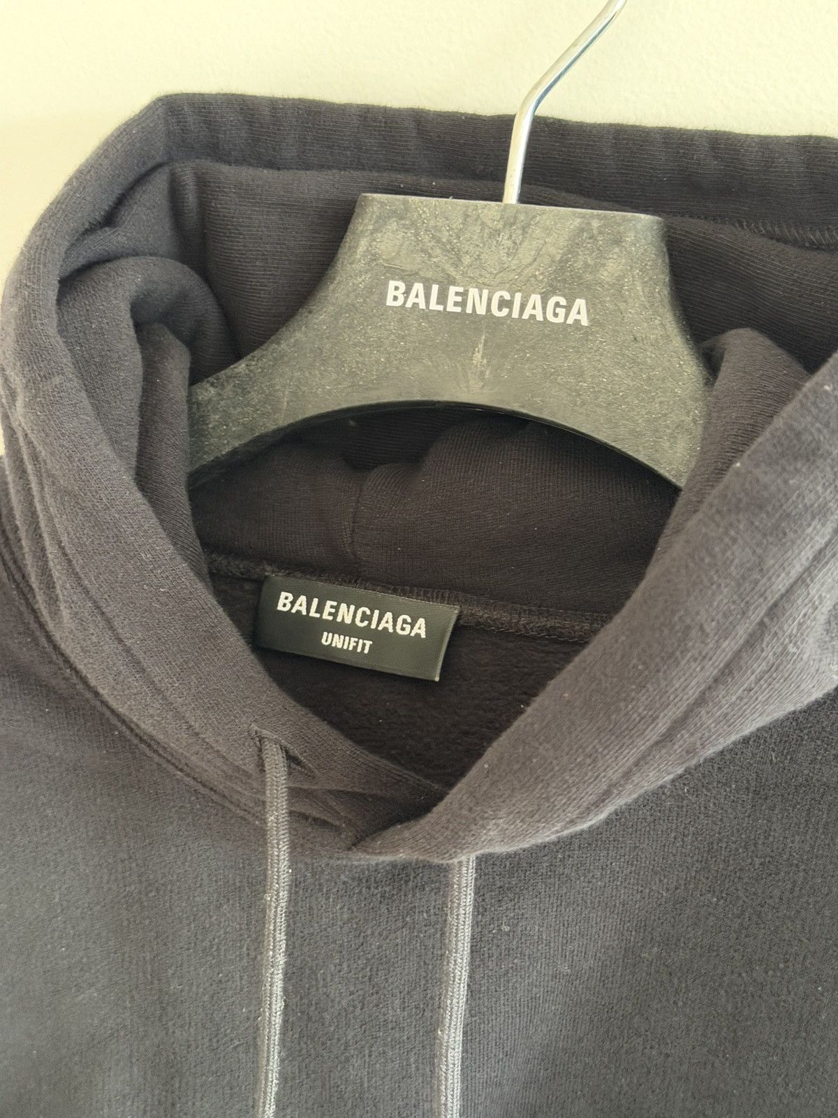 Balenciaga BALENCIAGA DEMNA OVERSIZED BLACK HOODIE Size US XS / EU 42 / 0 - 4 Thumbnail