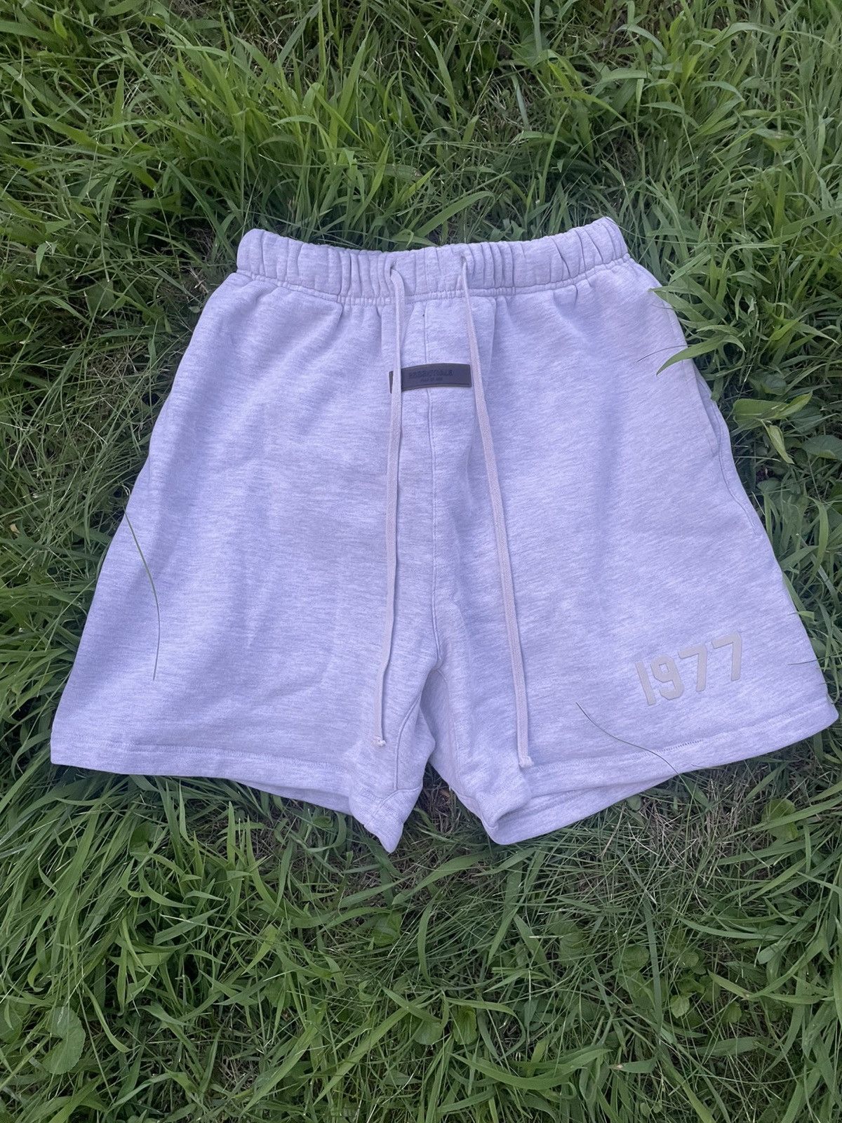 Other Essentials Fear of God 1977 Sweatshorts Light Oatmeal Size US 32 / EU 48 - 1 Thumbnail
