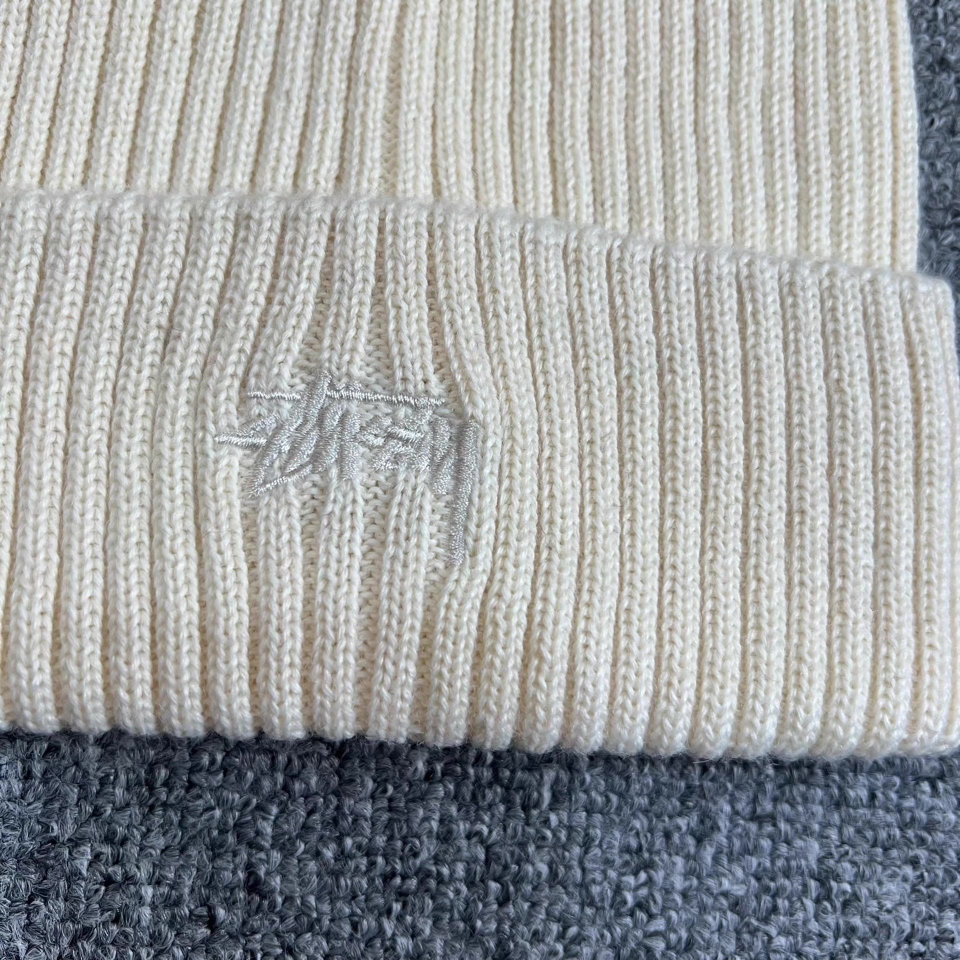 Stussy Stussy Solid Color Embroidered Logo Knitted Beanie Q7 Size ONE SIZE - 5 Thumbnail