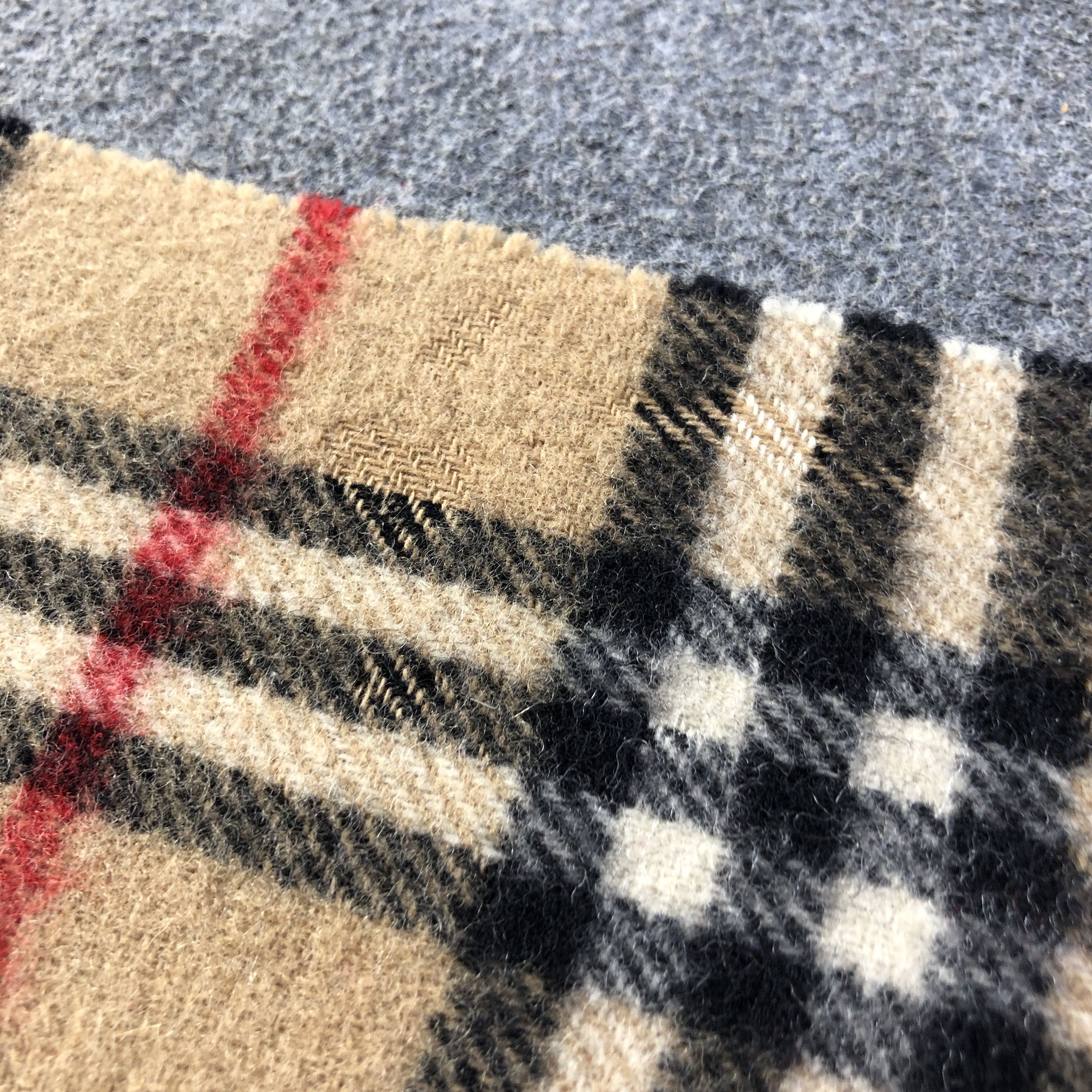 Burberry Burberrys Nova Check Wool Scarf Muffler Neckwear V2662 Size ONE SIZE - 7 Thumbnail