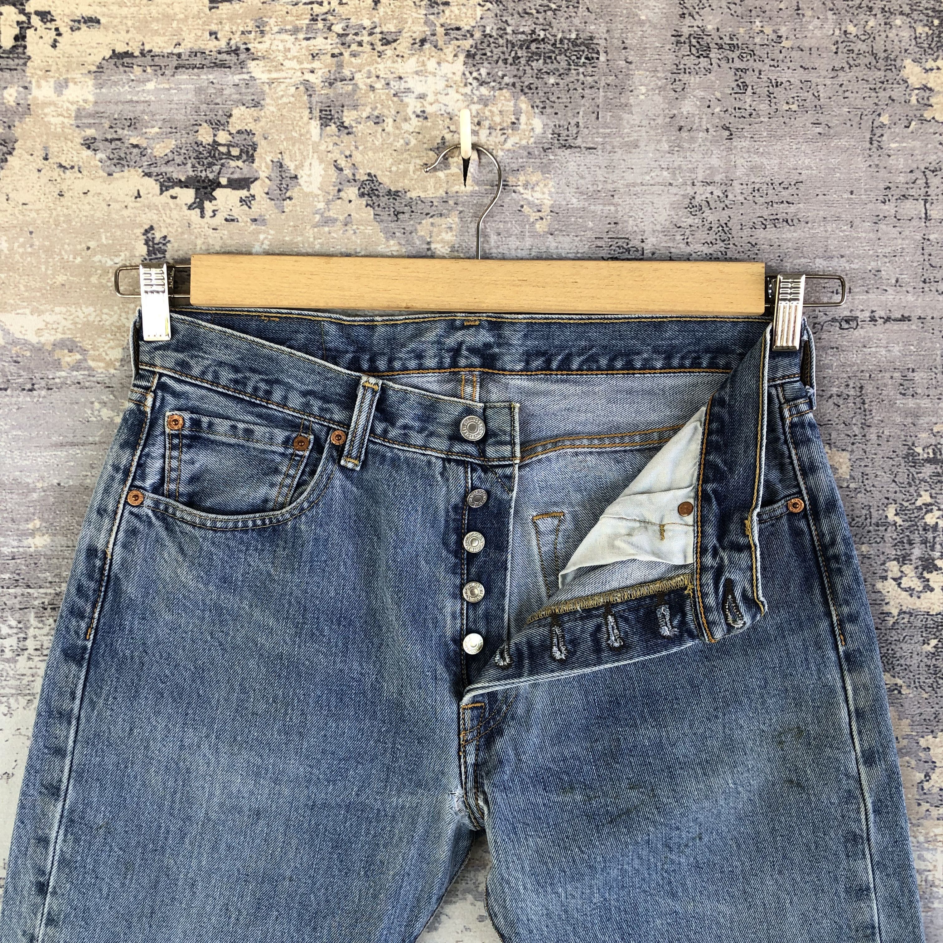 Levi's Vintage Levis 501 Faded Jeans Levi's Stonewash Denim Size US 32 / EU 48 - 6 Thumbnail