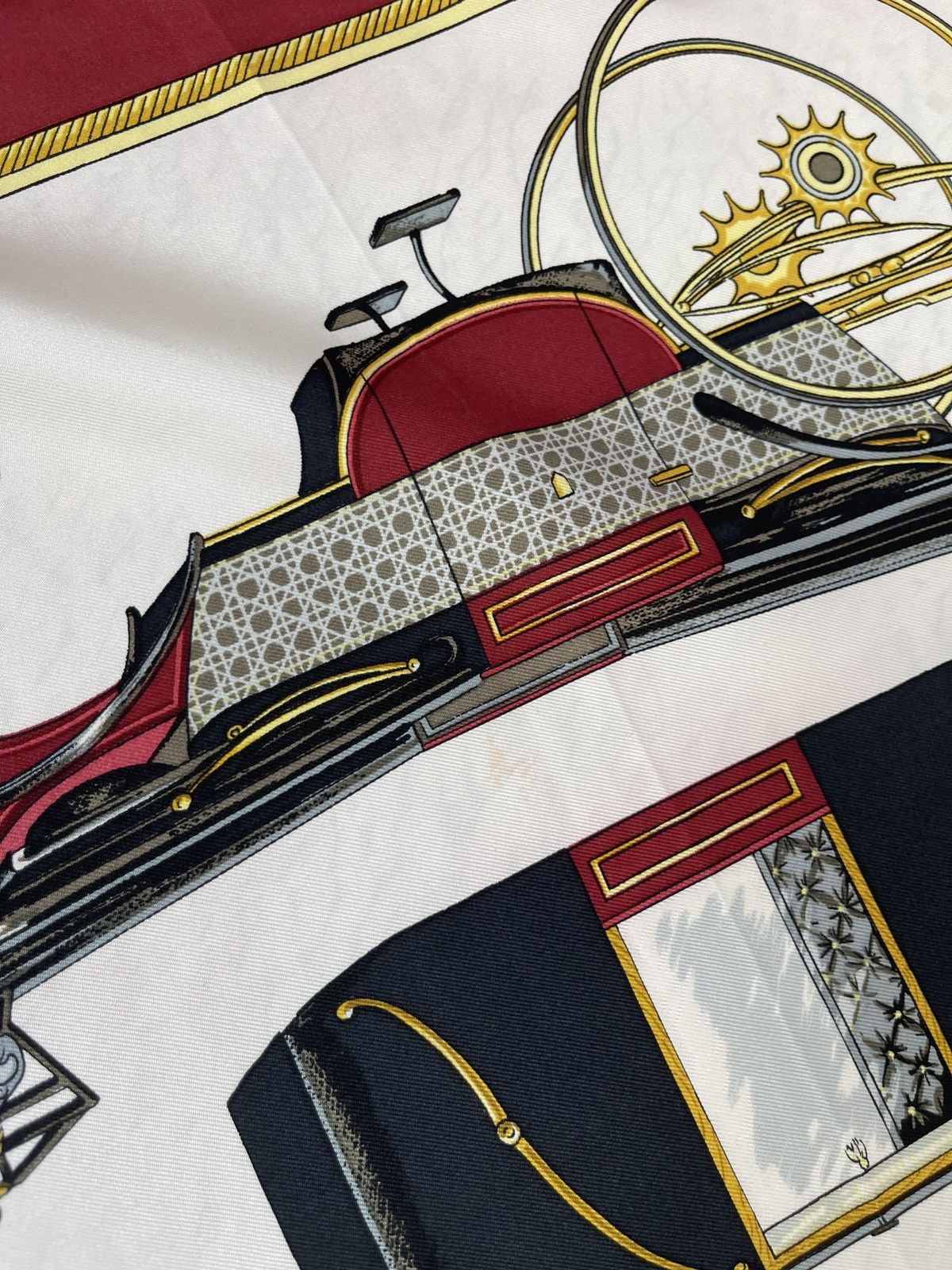Hermes Hermes Les Voitures a transformation vintage silk scarf Size ONE SIZE - 13 Thumbnail