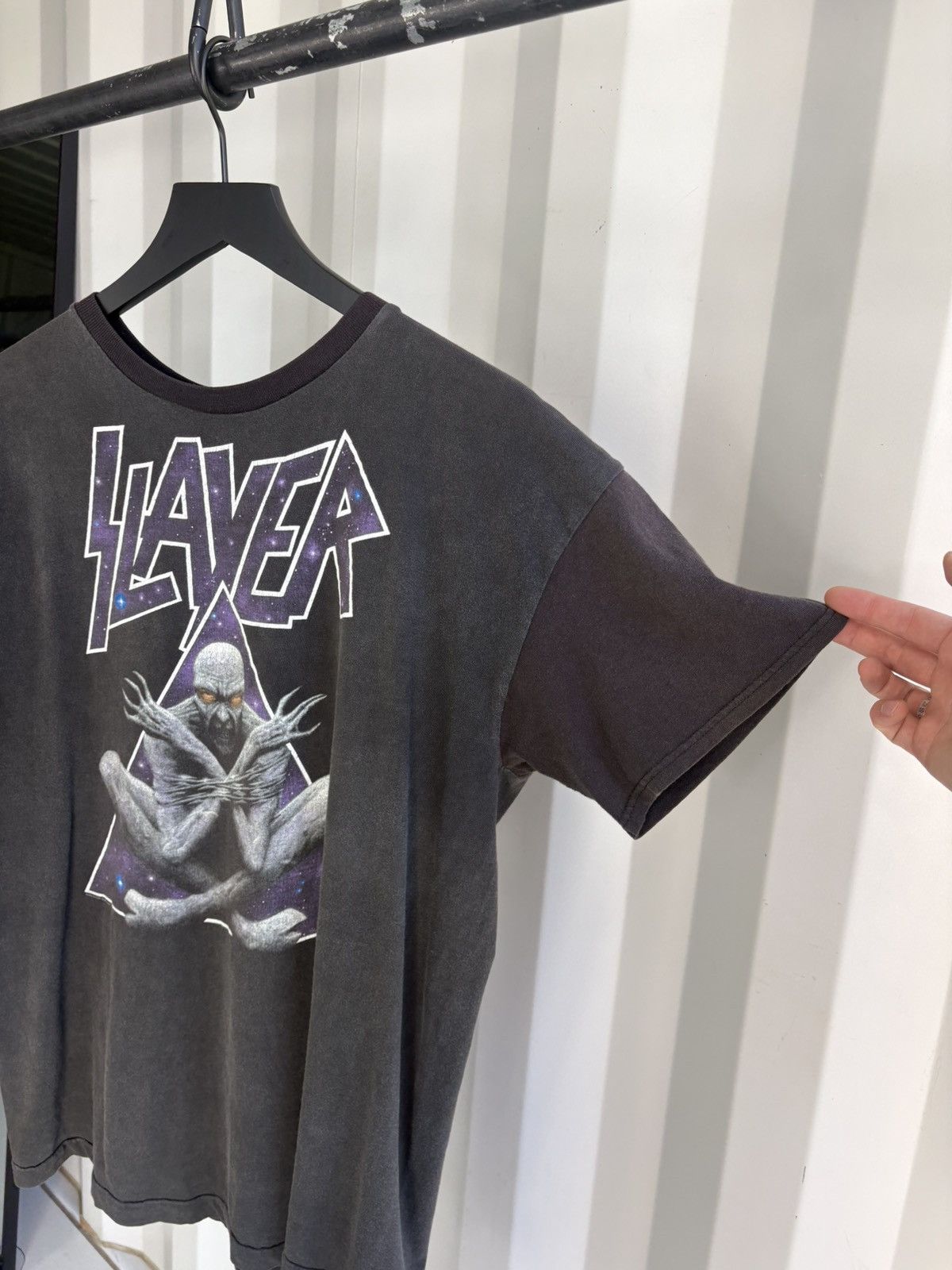 Band Tees Vintage Slayer Repaired Faded Distressed Shirt GRUNGE Band Size US XL / EU 56 / 4 - 1 Thumbnail
