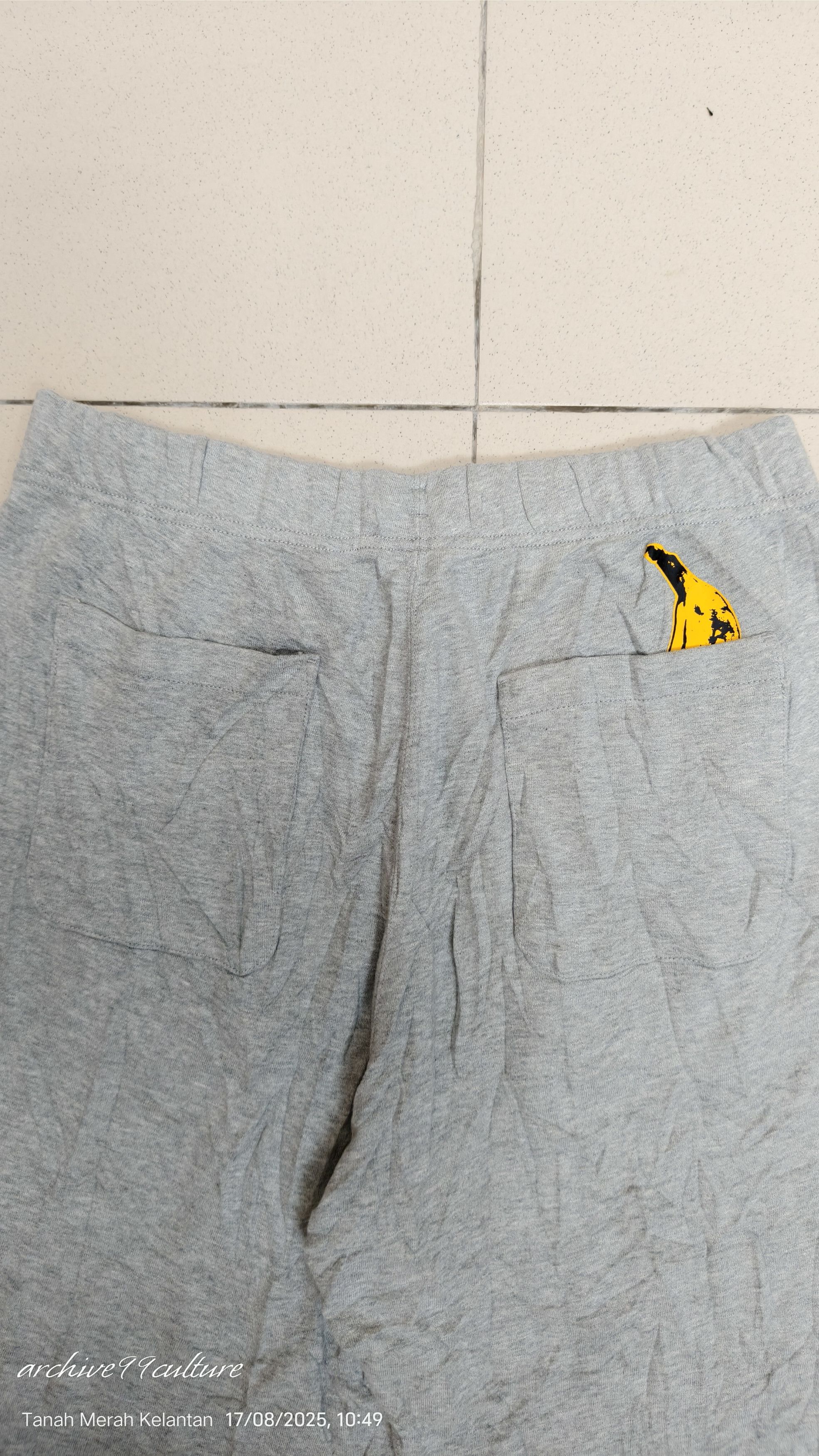 Andy Warhol × Kaws × Uniqlo AW2024 UT x Andy Warhol x Kaws sweatpants L Size US 33 - 6 Thumbnail