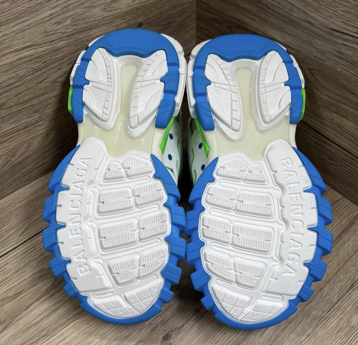 Balenciaga Balenciaga Track White Green Blue Dad Sneakers J41 Size US 8 / EU 41 - 6 Thumbnail
