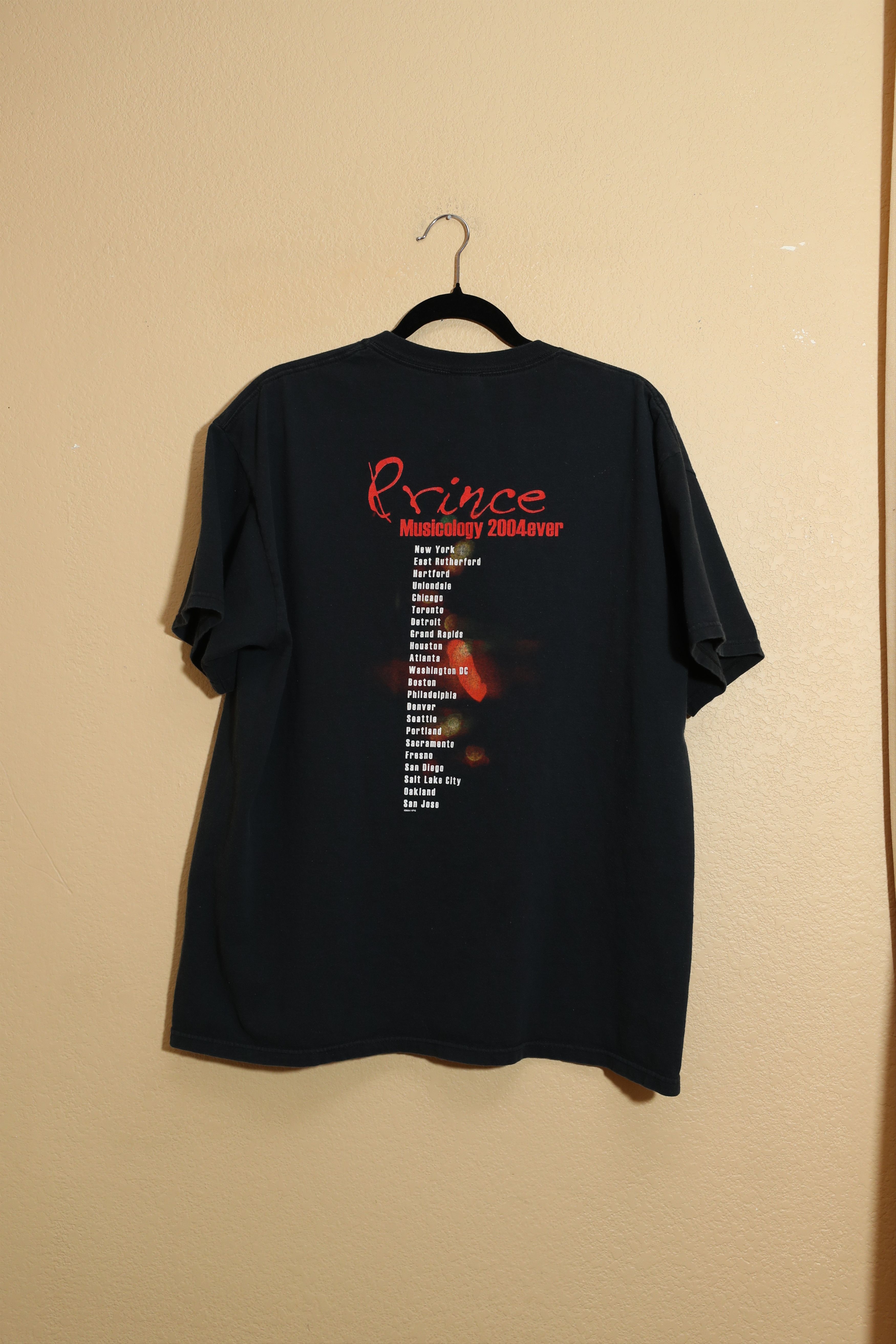 Prince Vintage Prince Musicology 2004ever Tour Tee (XL) Size US XL / EU 56 / 4 - 2 Thumbnail