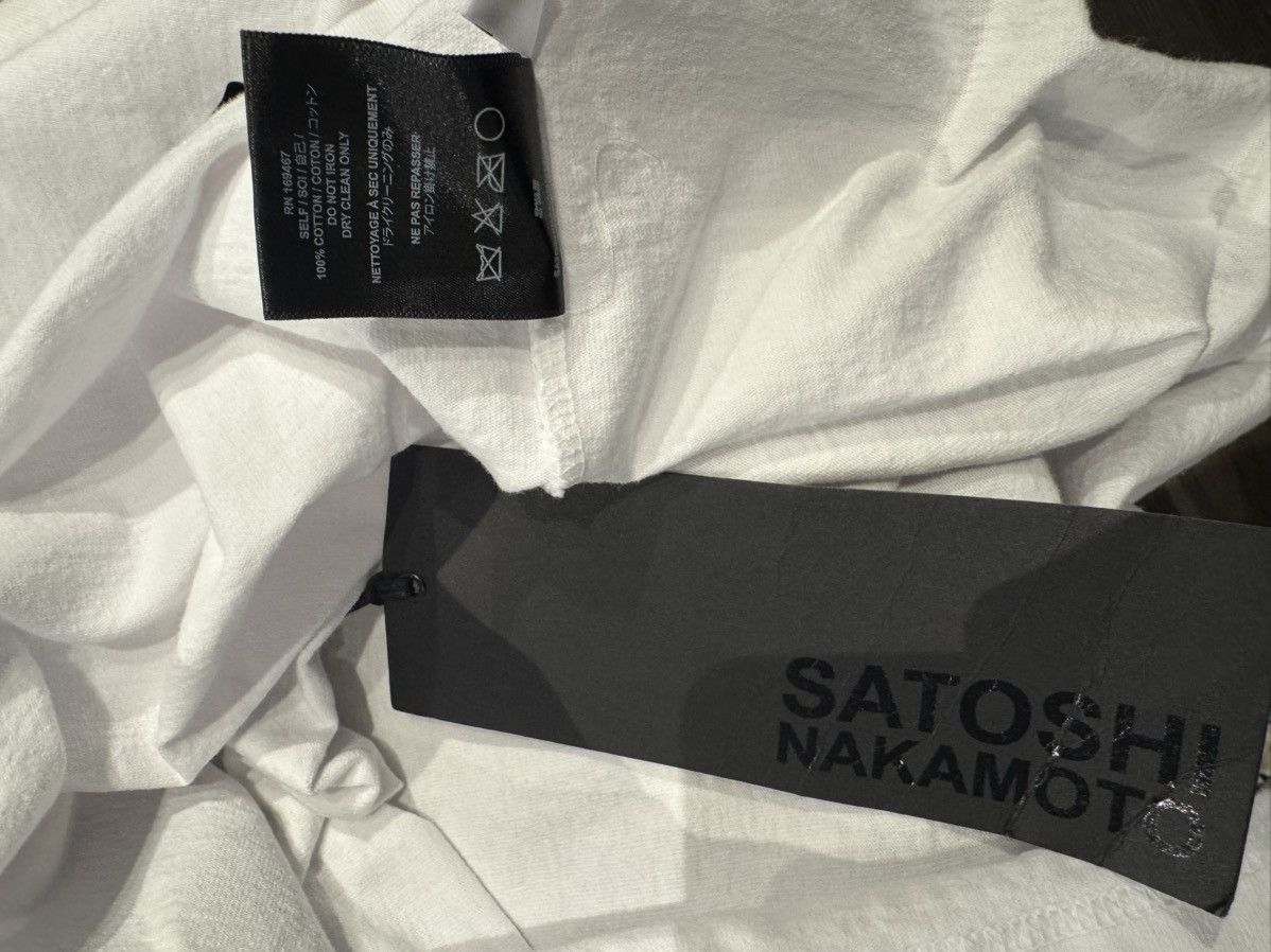 Satoshi Nakamoto Satoshi Nakamoto Follow Me Long Sleeve Tee Shirt White Size US L / EU 52-54 / 3 - 4 Thumbnail