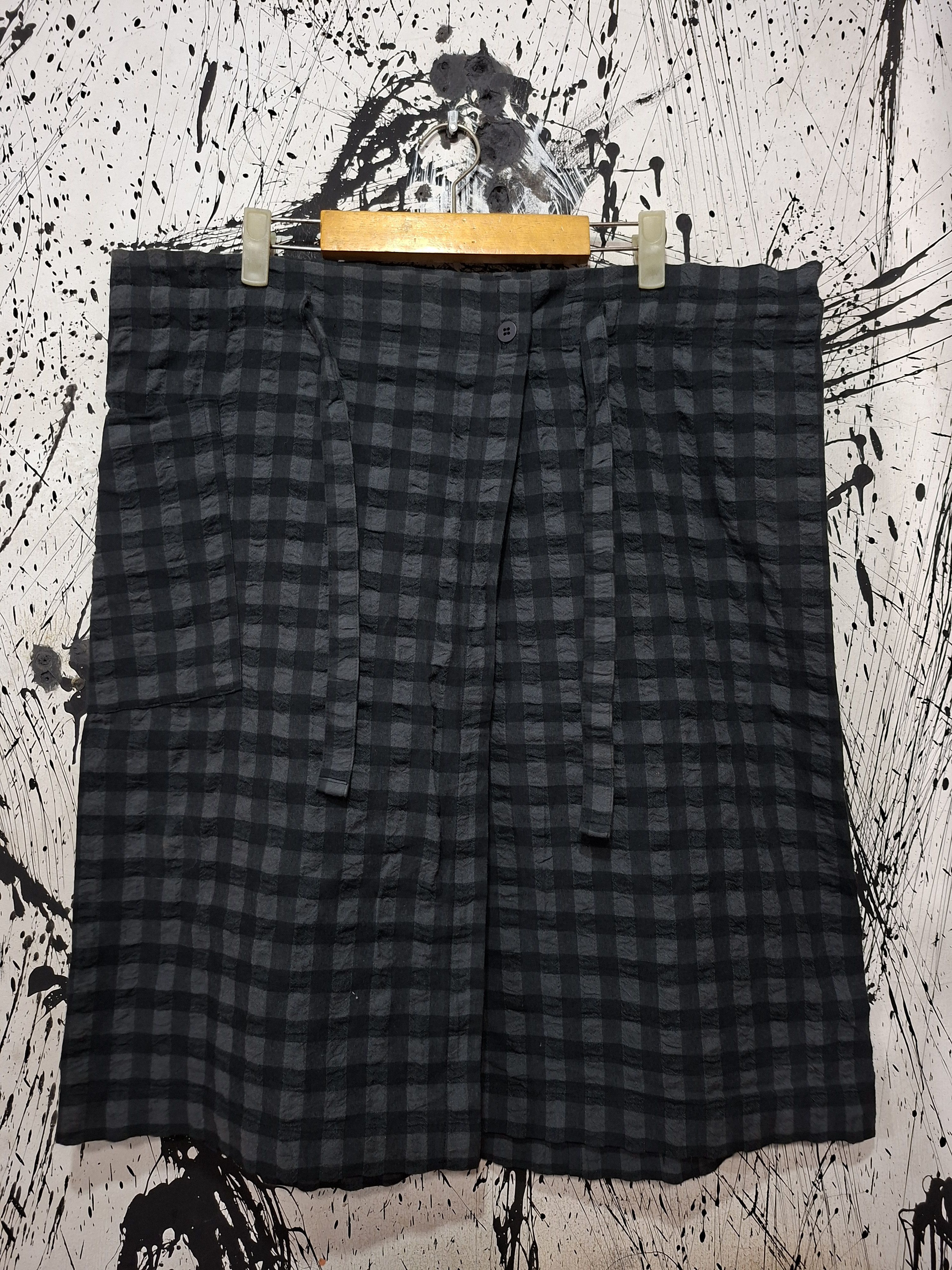 Issey Miyake ISSEY MIYAKE ME PLAID CHECKERED MIDI SKIRT Size 42" / US 20 - 1 Thumbnail
