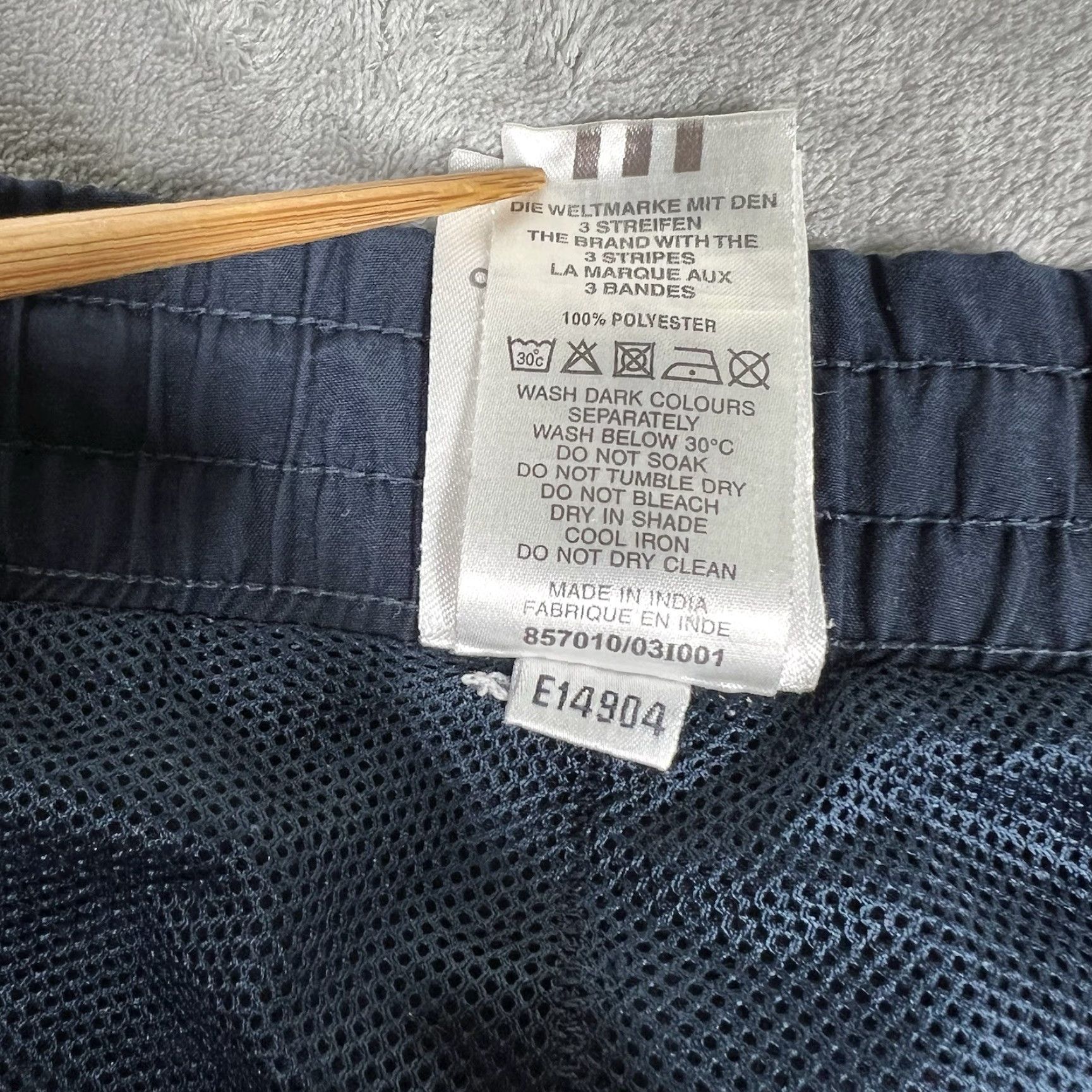 Adidas VTG Adidas Track Pants Men’s XL Navy Blue Cinch Cord Ankle Y2K 90s Athleisure Sports Pants Mens XL Navy Blue Track Pants Adidas VTG Size US 36 / EU 52 - 7 Thumbnail