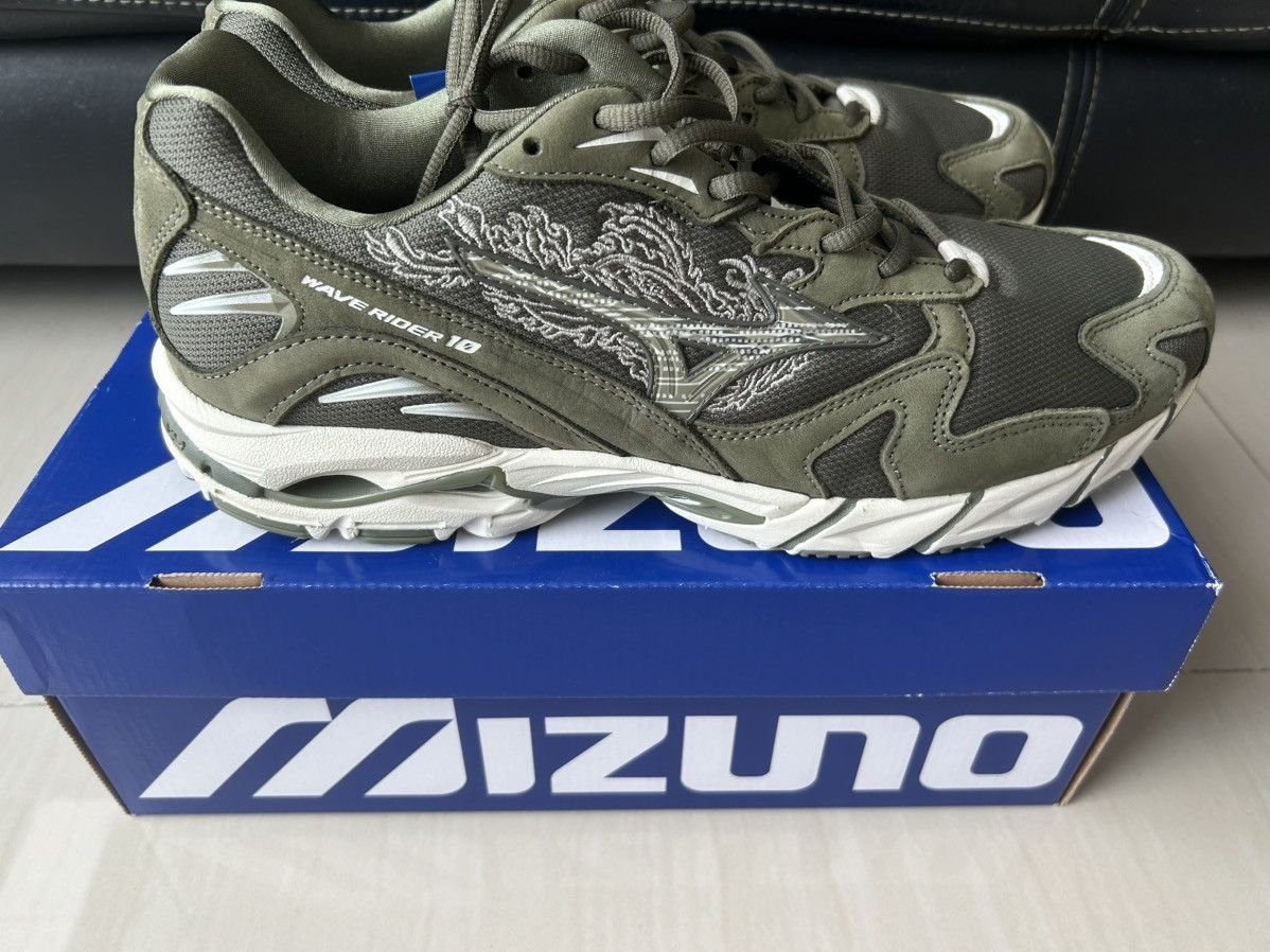 Maharishi × Mizuno Maharishi mizuno waverider 10 Size US 11.5 / EU 44-45 - 14 Thumbnail