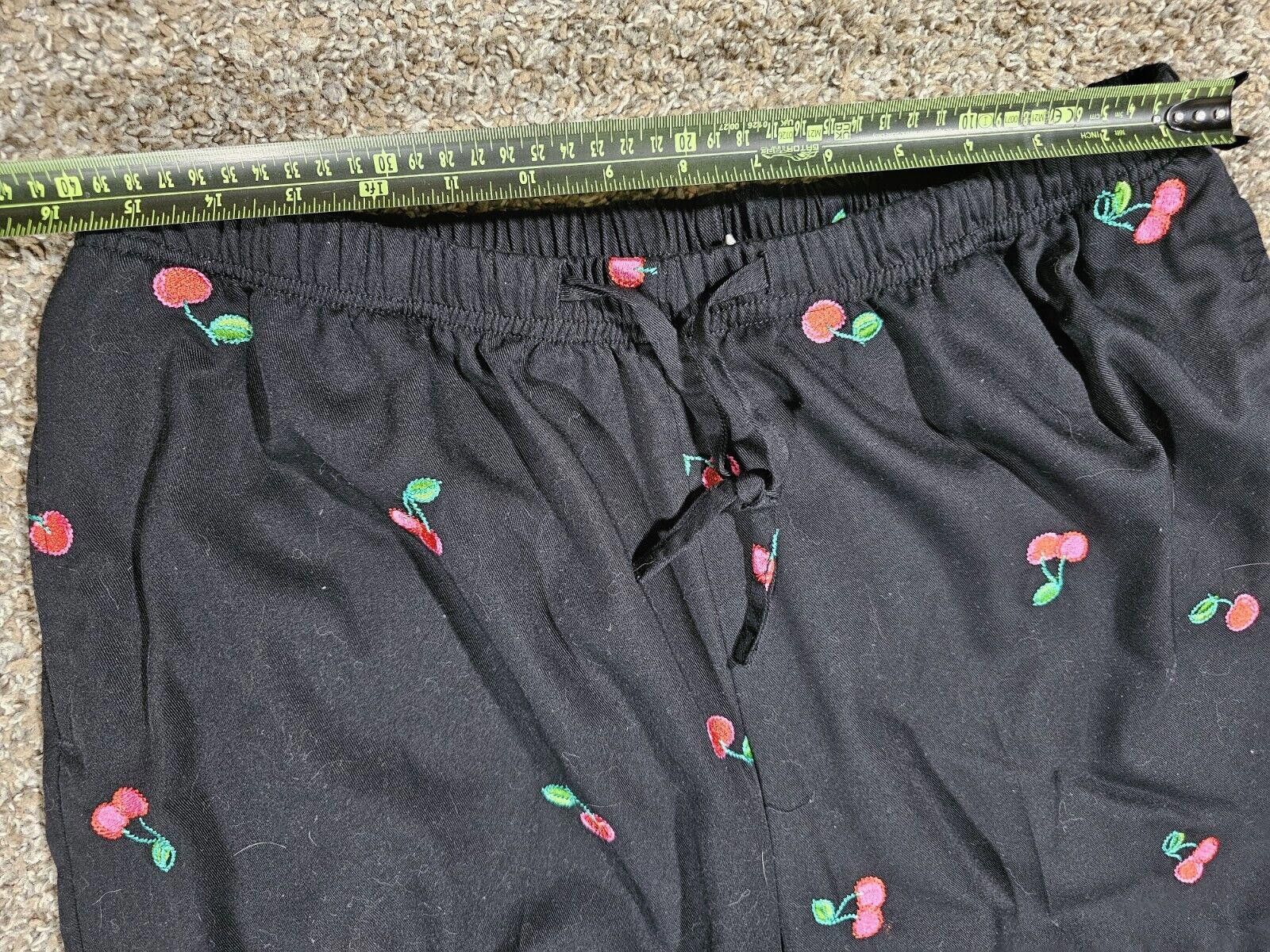 Designer Breckenridge Woman 18W Black Cherries Cutoff Pant Drawstring Size 40" / US 18 - 7 Thumbnail