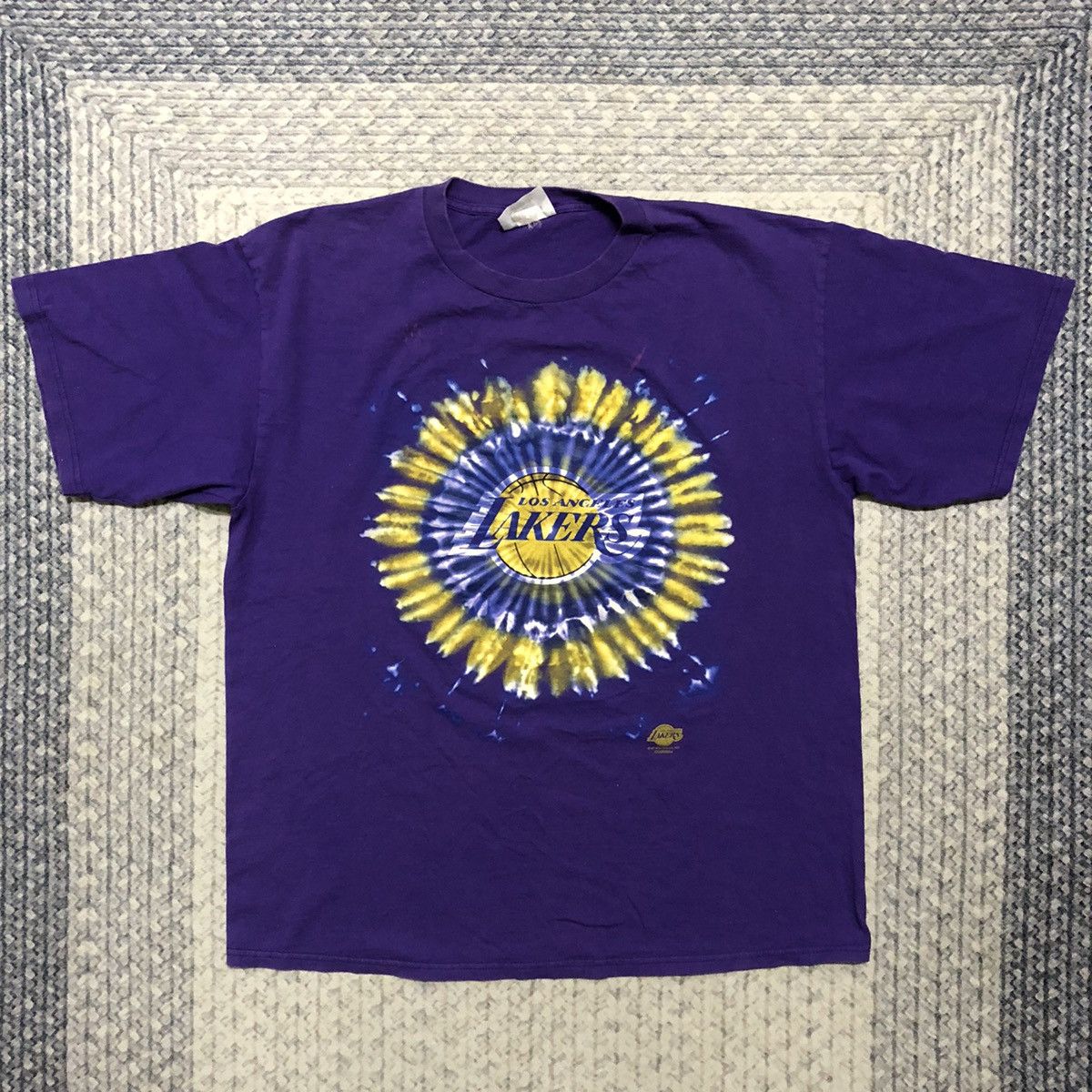 NBA × Vintage Rare Vintage NBA L.A Lakers Tye Dye Logo Tees Size US XL / EU 56 / 4 - 1 Thumbnail