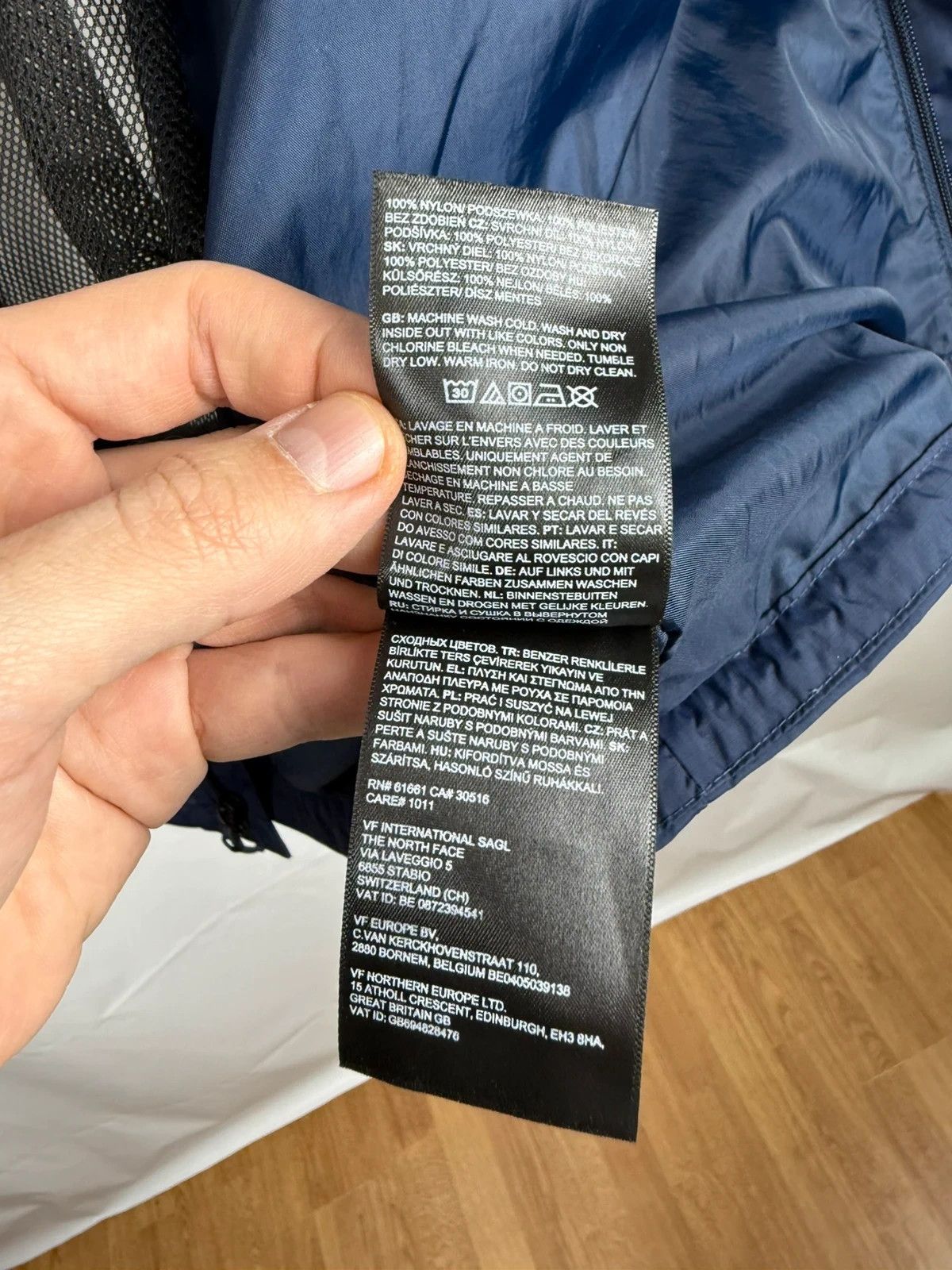 The North Face The North Face Dryvent Hooded Jacket Lightweight Men size M Size US M / EU 48-50 / 2 - 15 Thumbnail