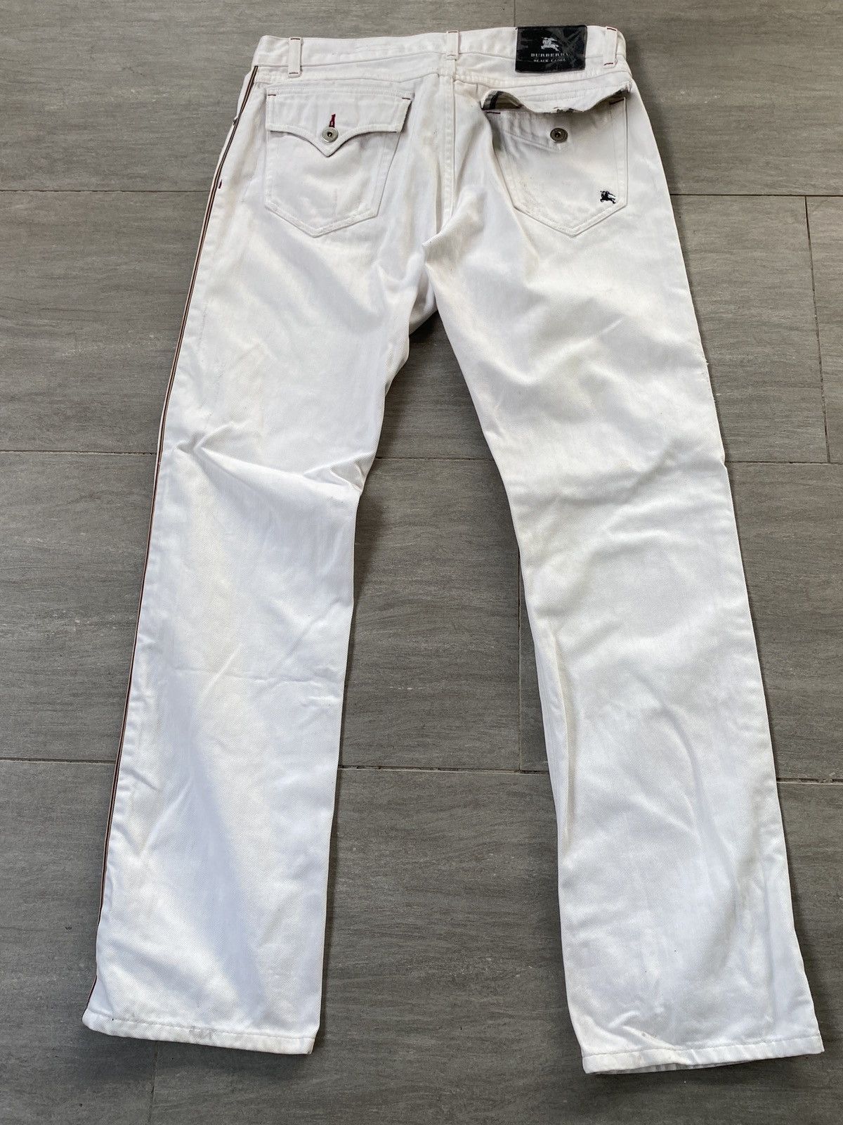 Burberry Vintage Burberry Black Label Minor Distressed white denim Size US 32 / EU 48 - 11 Thumbnail