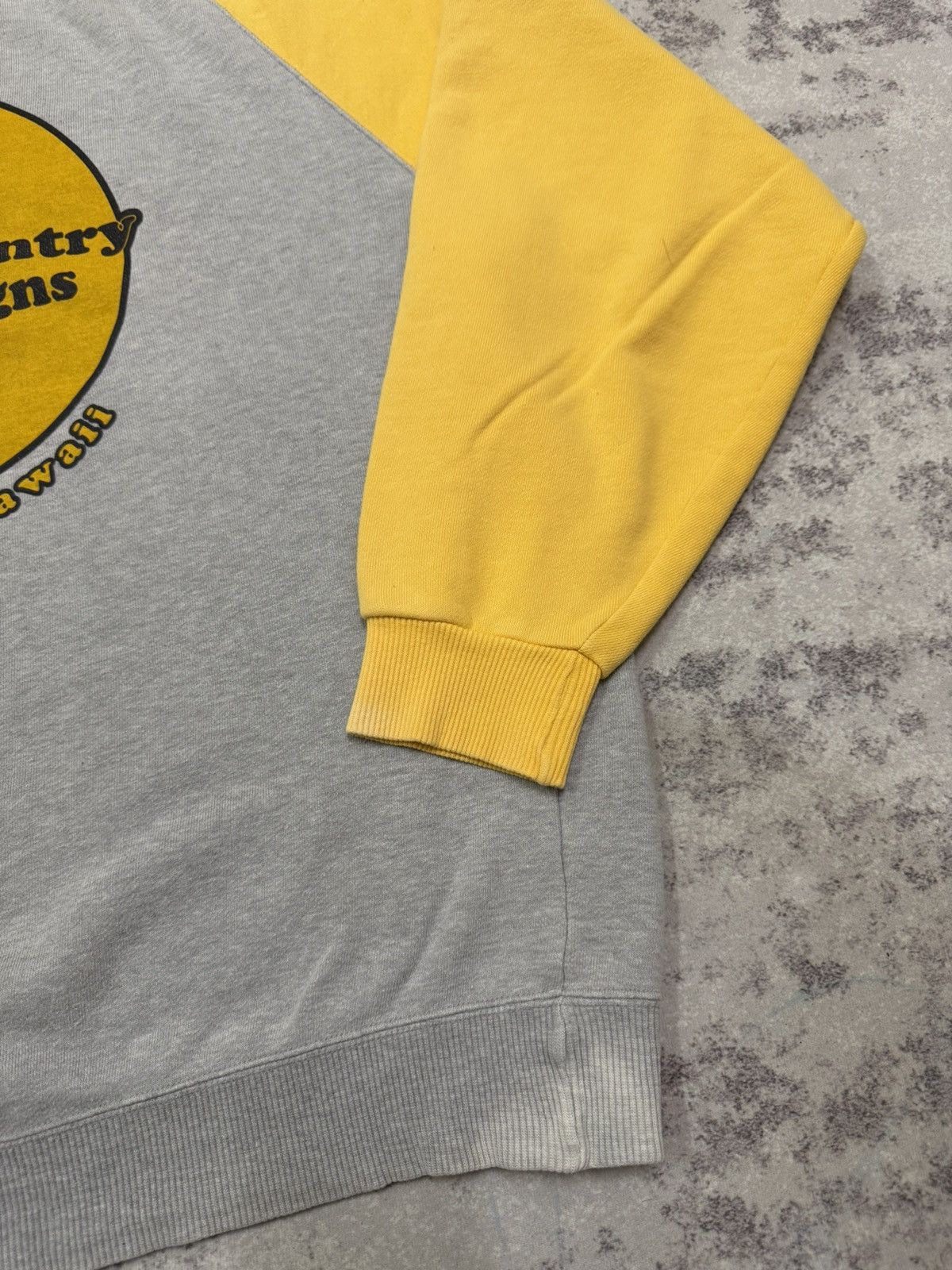 Vintage Vintage T&C Surf Design Hawaii Raglan Sleeve Sweatshirt Size US XL / EU 56 / 4 - 13 Thumbnail