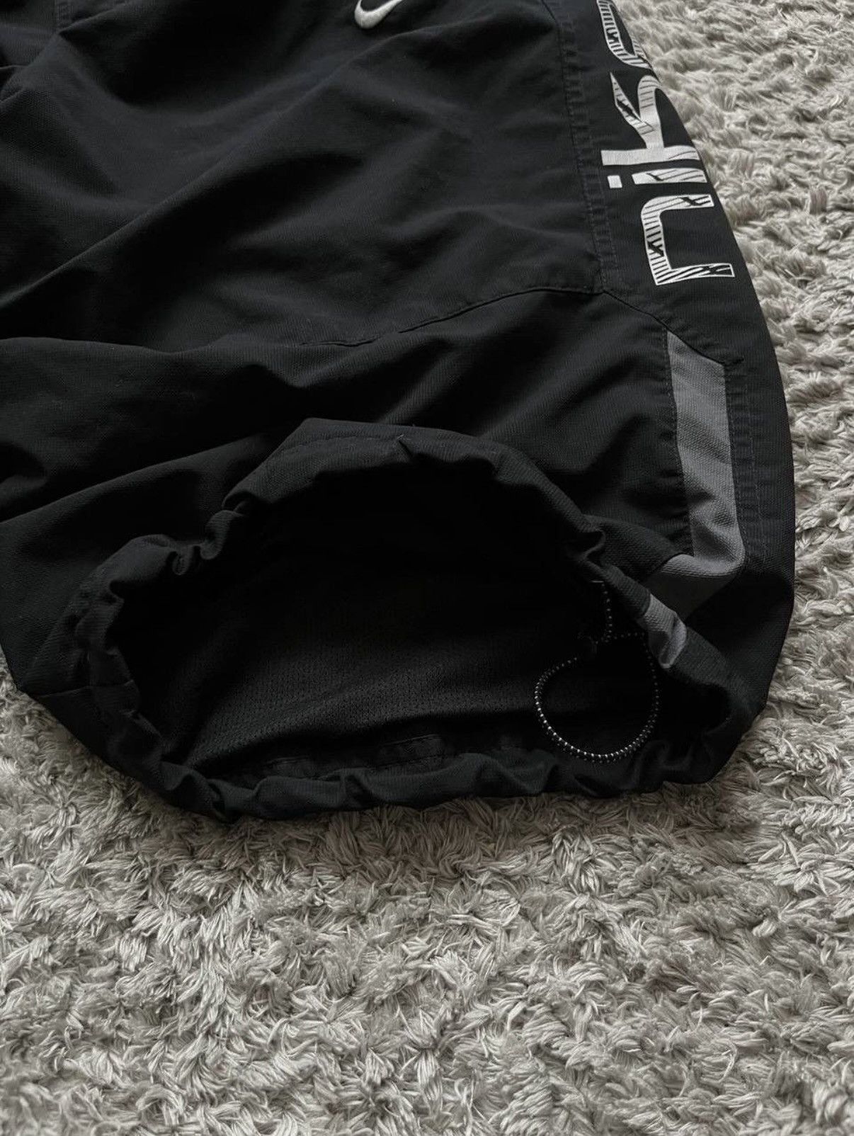 Nike 00s Nike Big Logo Short Rare Swoosh Drill Streetwear Nylon Size US 34 / EU 50 - 6 Thumbnail