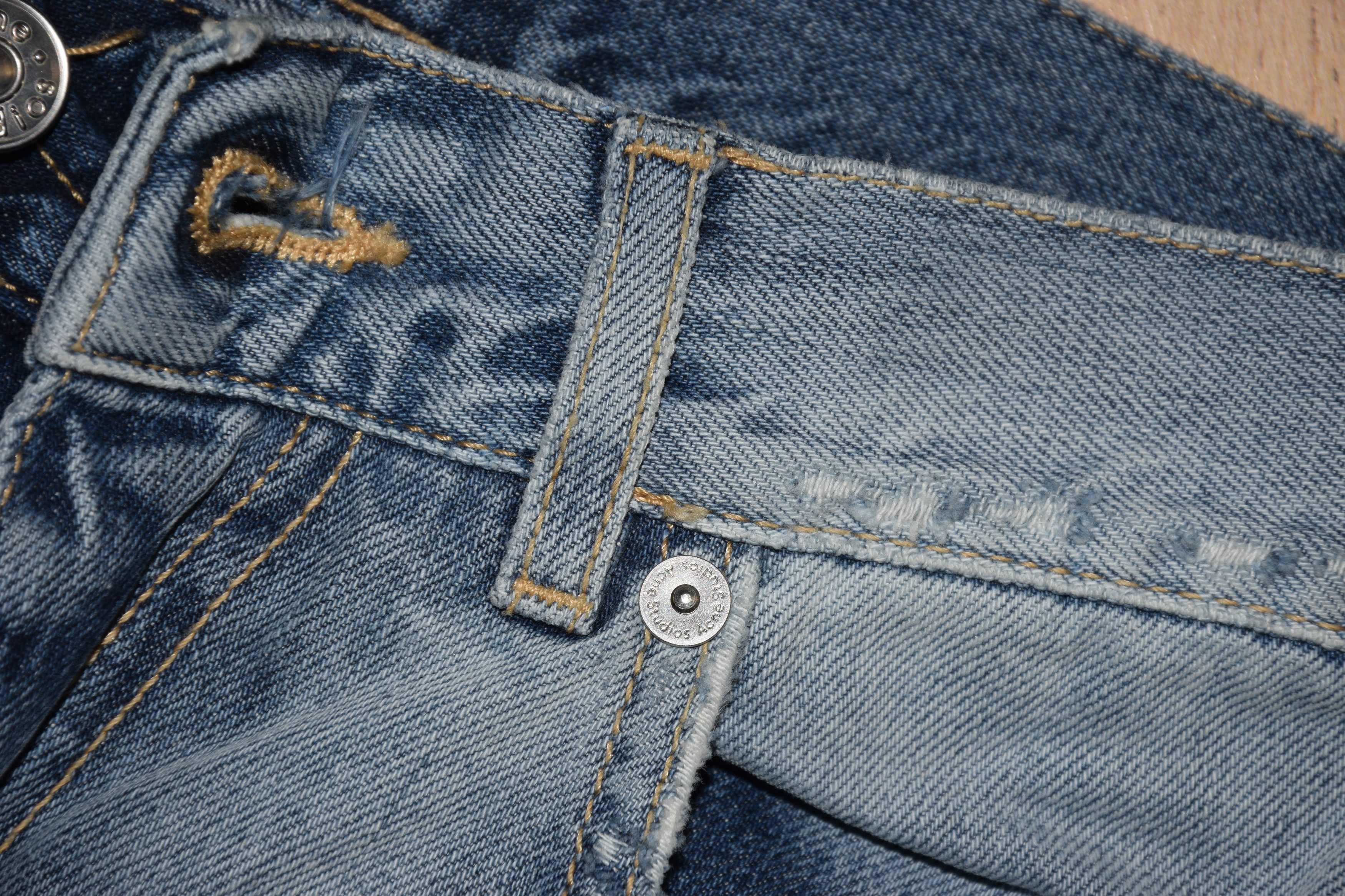 Acne Studios Acne Studios Water Jeans Size 26/32 Raw Hem Light Wash Size 28" / US 6 / IT 42 - 5 Thumbnail