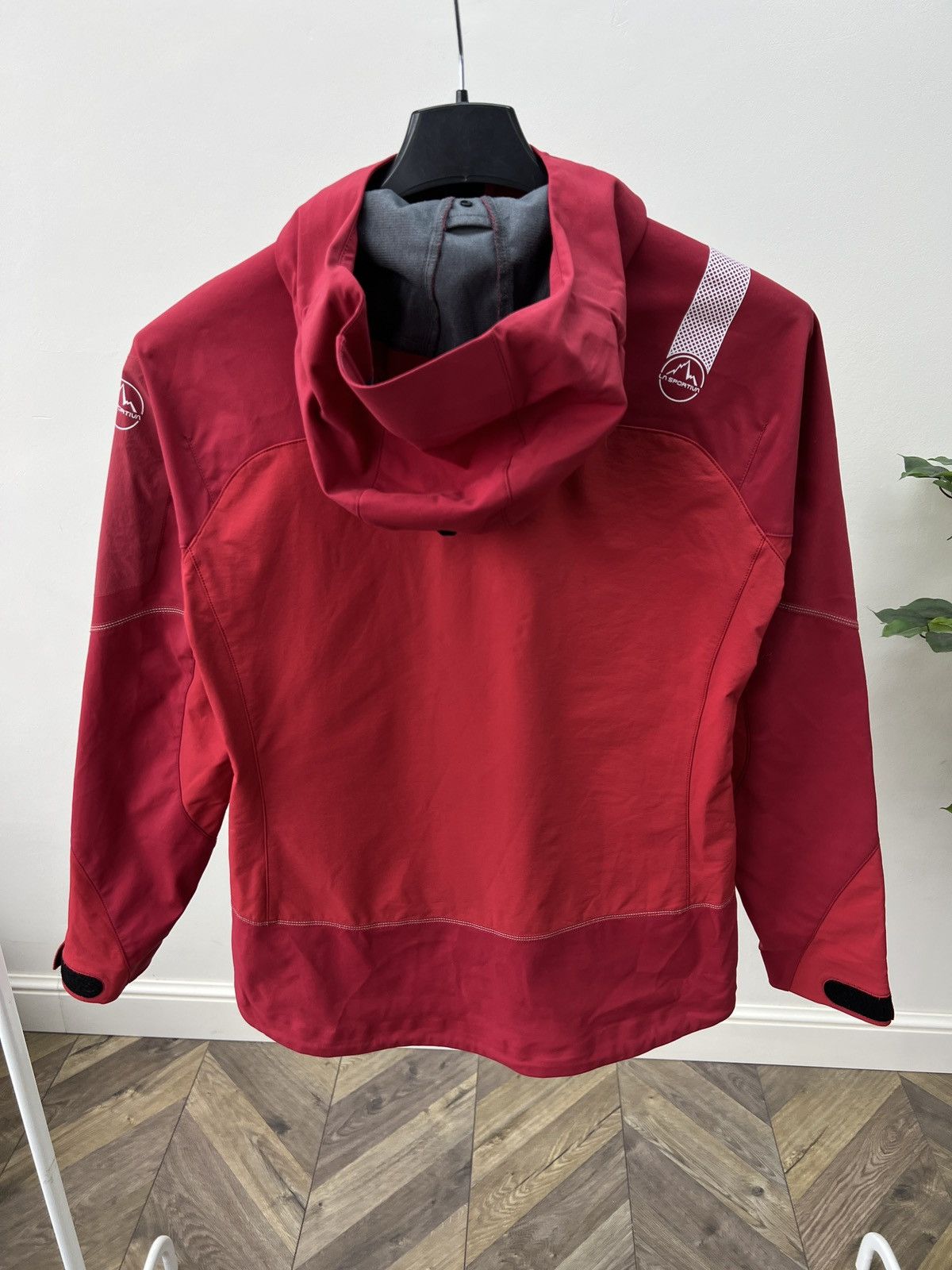 La Sportiva Vintage La Sportiva Women’s Softshell Jacket Hooded Outdoor Size S / US 4 / IT 40 - 13 Thumbnail
