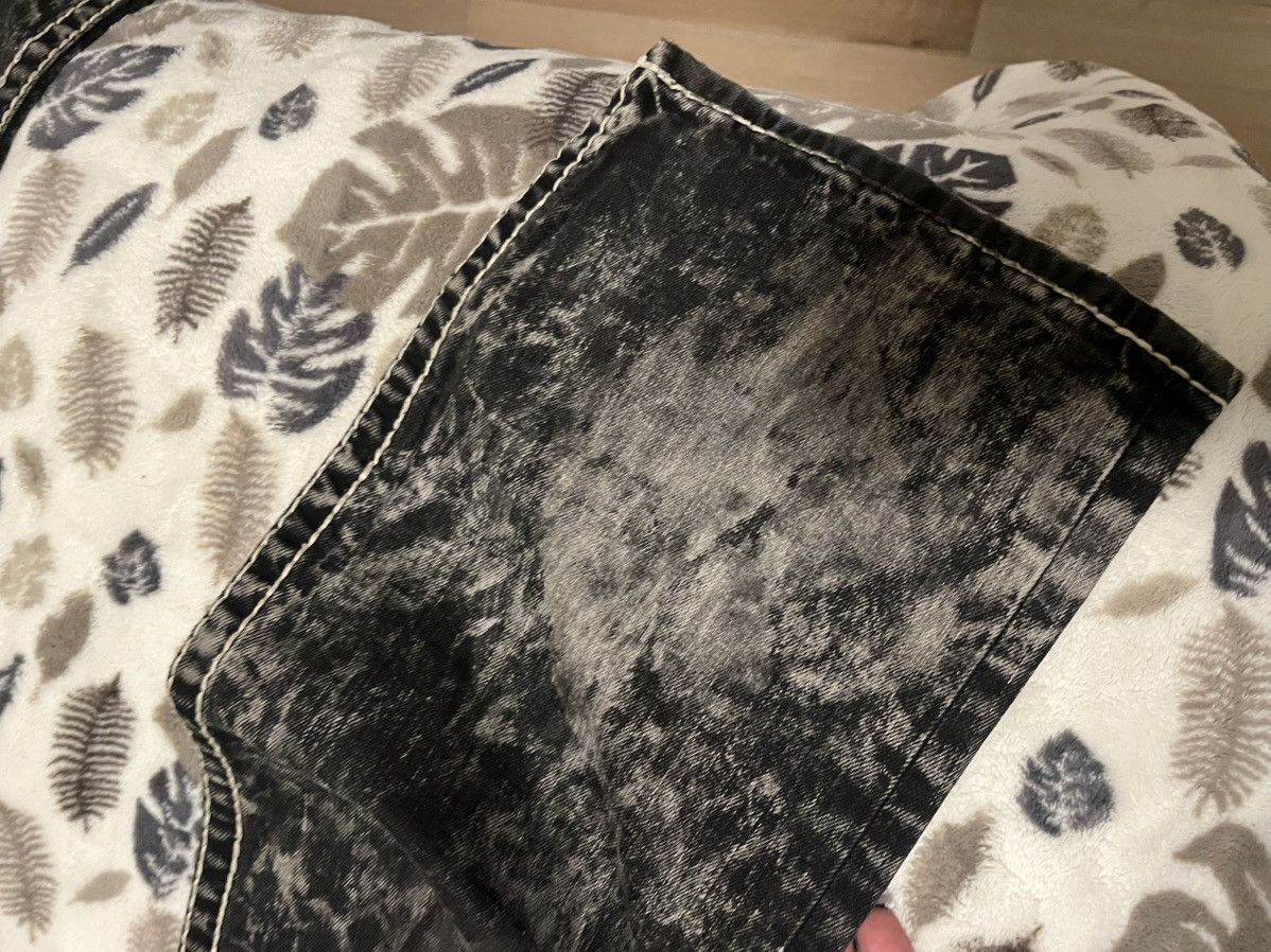 True Religion True religion Early 2010s bleached/washed ripped style Size US 34 / EU 50 - 8 Thumbnail