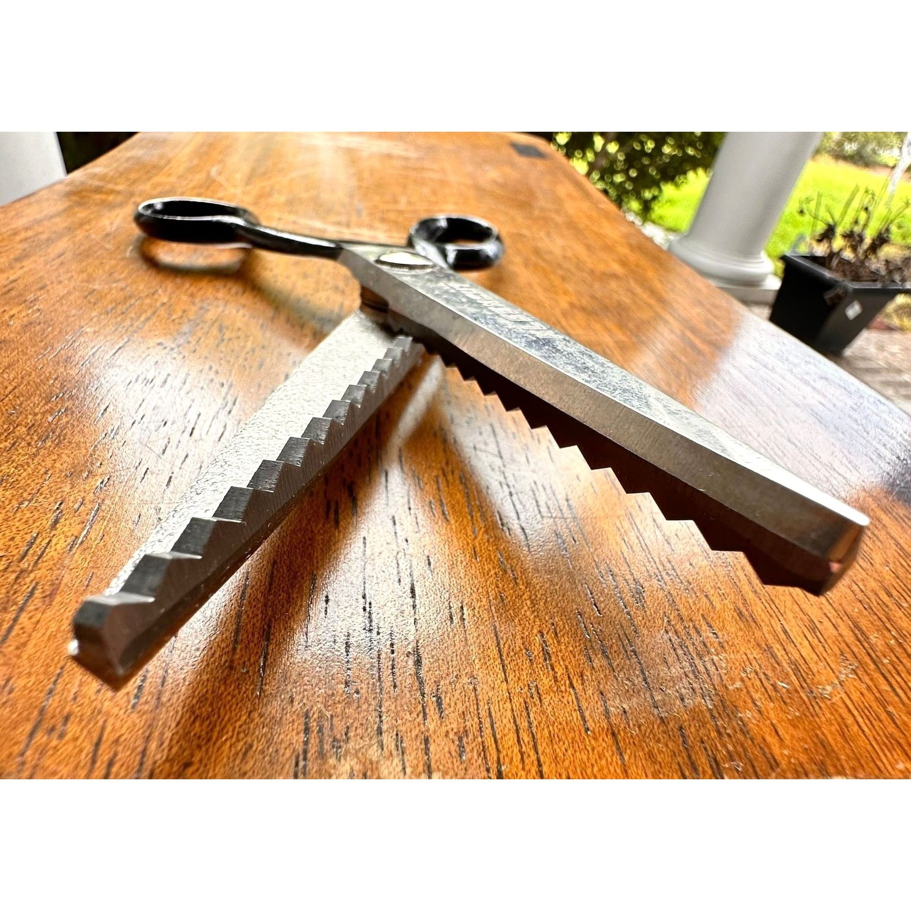 Vintage ViTG 50s Kleencut Pinking Shears Automatic Stop Good Houseke Size ONE SIZE - 7 Thumbnail