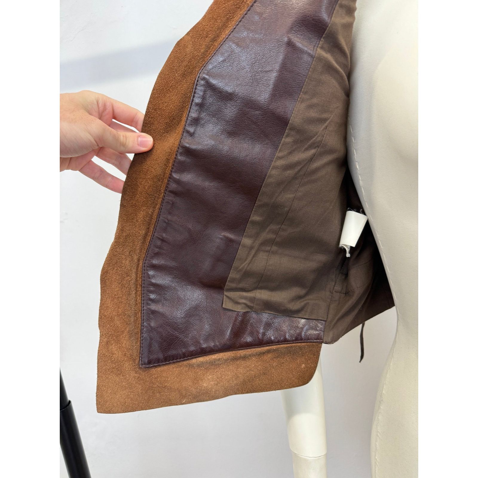 Maison Margiela A/W2001 Maison Margiela compressed leather vest Size L / US 10 / IT 46 - 10 Thumbnail