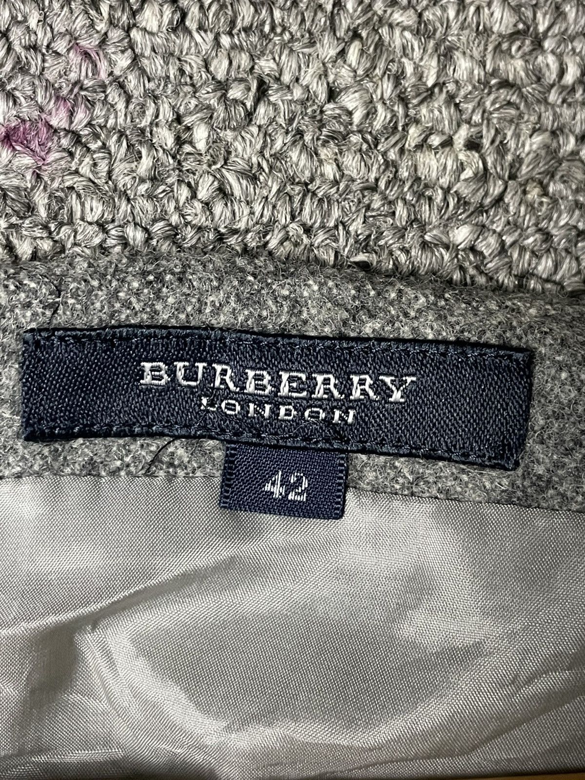 Burberry × Vintage Burberry London Asymmetric Skirt (57) Size 30" / US 8 / IT 44 - 5 Thumbnail