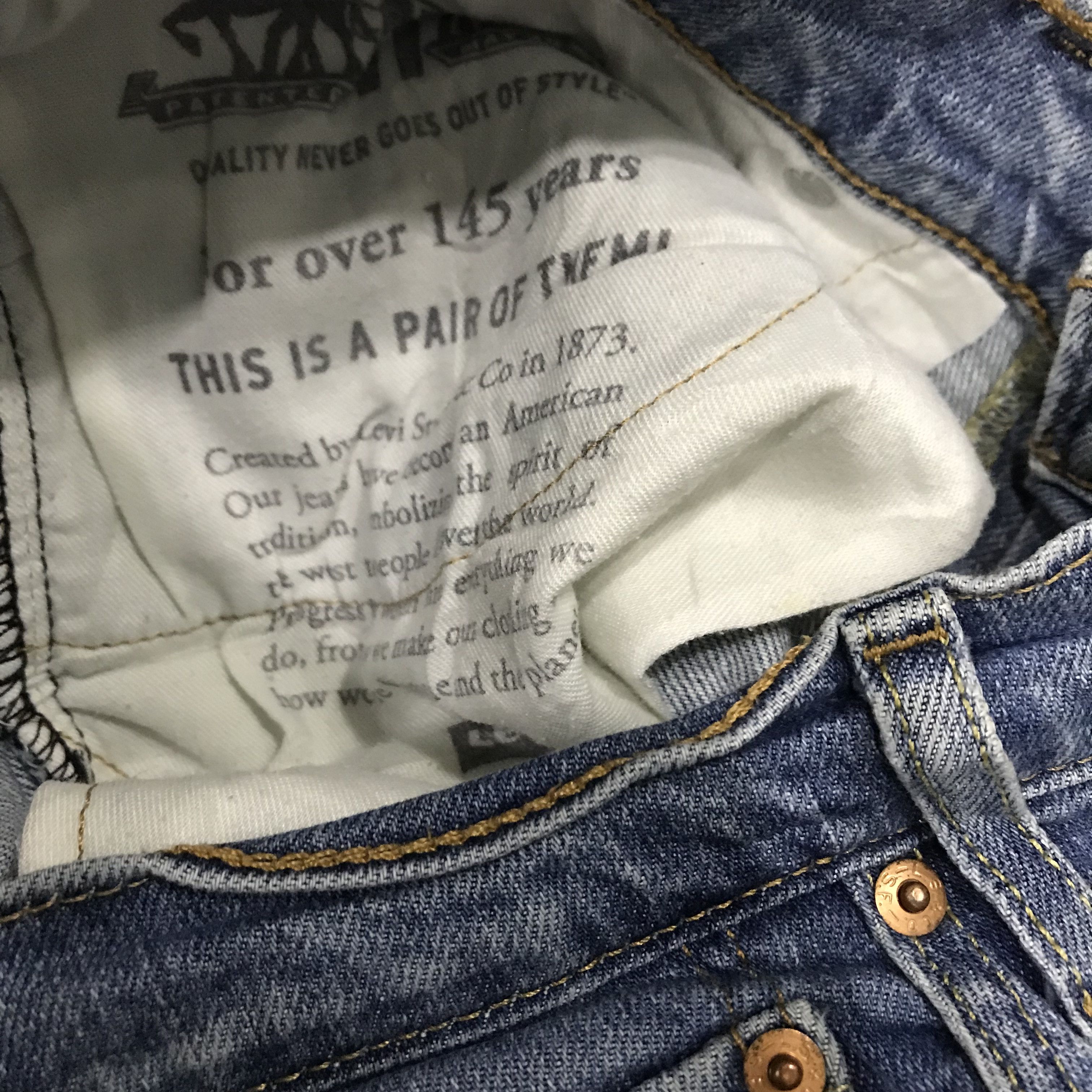 Levi's Vintage Levi’s 511 Slim Fit Jeans Light Wash Distressed Size US 32 / EU 48 - 16 Thumbnail