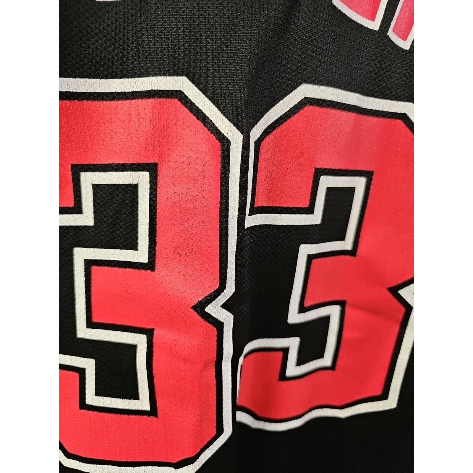 Champion Champion #33 Scottie Pippen Chicago Bulls Jersey Mens 44 USA Size US L / EU 52-54 / 3 - 8 Thumbnail