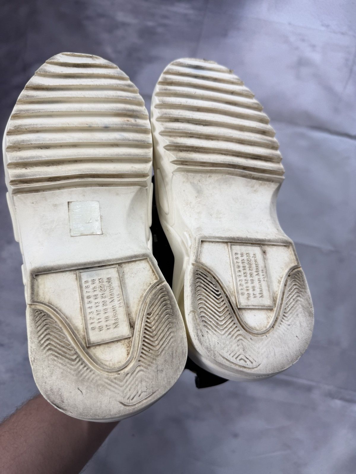 Maison Margiela Maison Margiela Retro Fit Artisanal Sneakers Black White Size US 7 / EU 40 - 12 Thumbnail