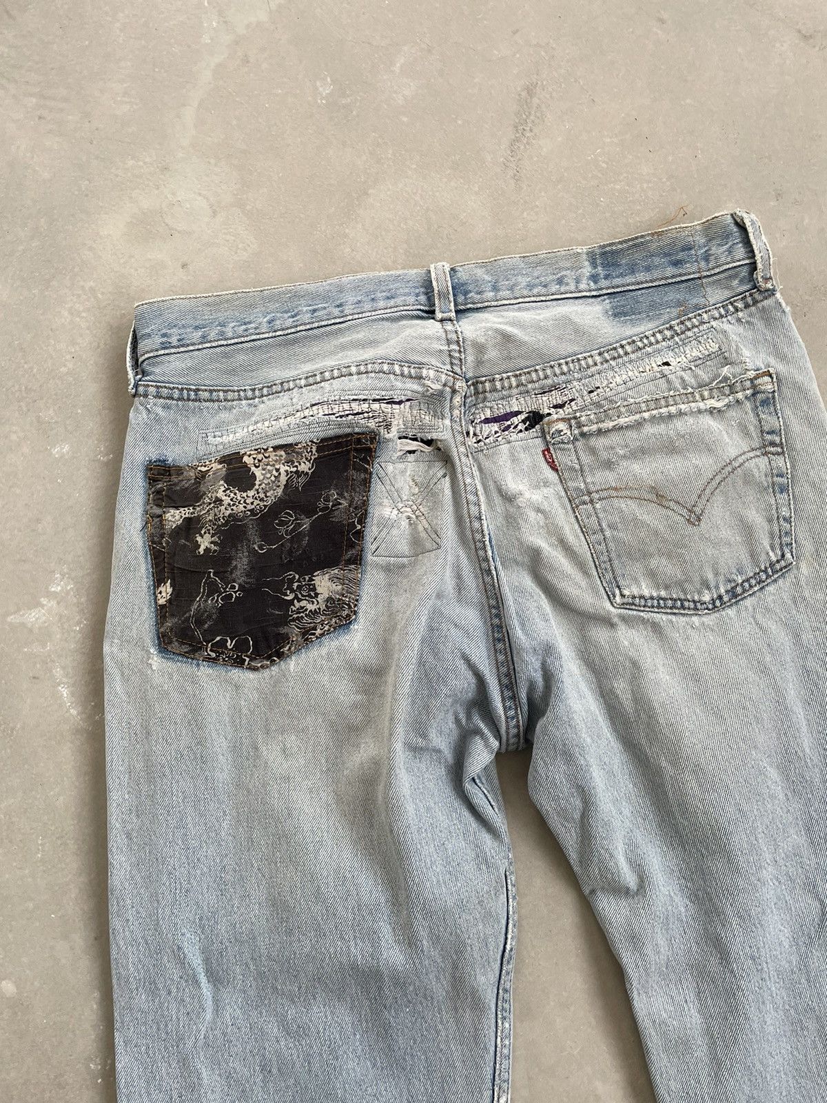 Designer × Levi's VINTAGE LEVIS 501 MADE IN USA ARTWORK PANT Size US 35 - 9 Thumbnail