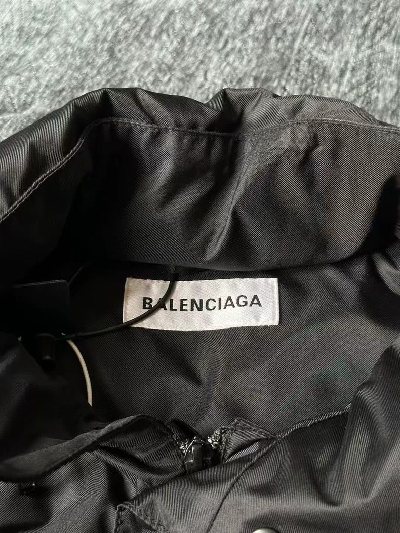 Balenciaga Balenciaga size 34 Seven Languages Windbreaker Size M / US 6-8 / IT 42-44 - 3 Thumbnail