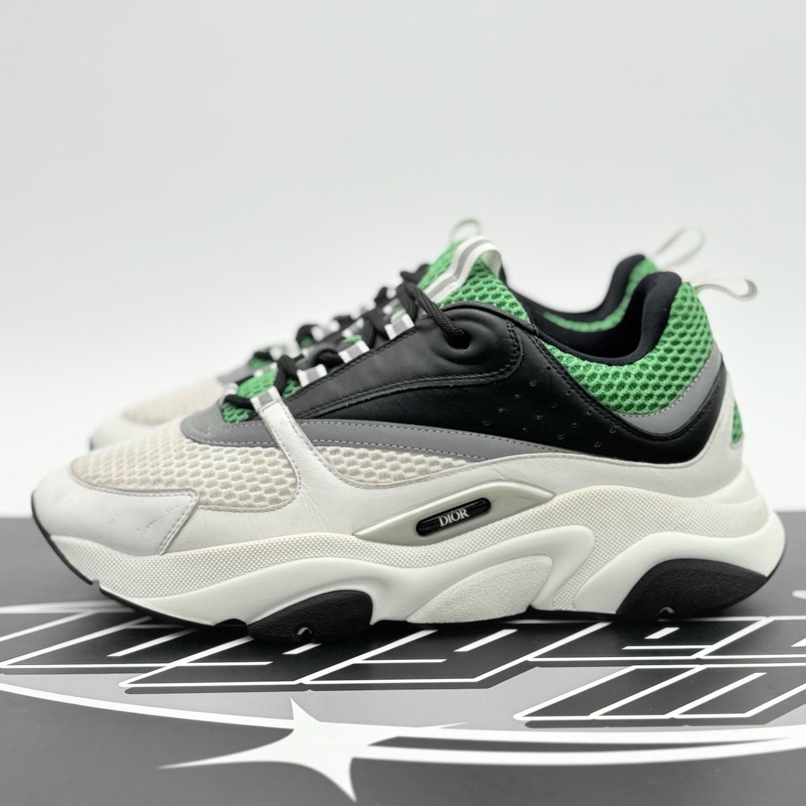 Dior Dior B22 Sneaker ' Green White Black ' | GOOD CONDITION! Size US 10 / EU 43 - 1 Thumbnail