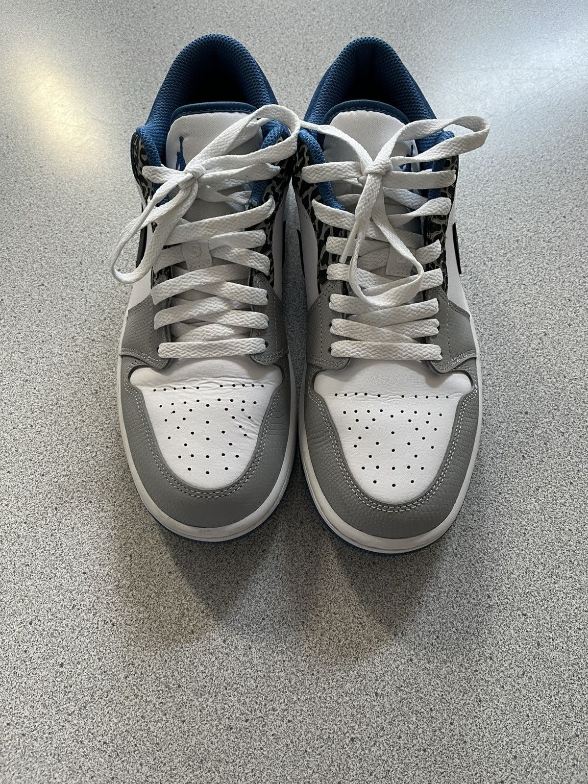 Nike Air Jordan 1 low SE True Blue Size US 8 / EU 41 - 2 Thumbnail