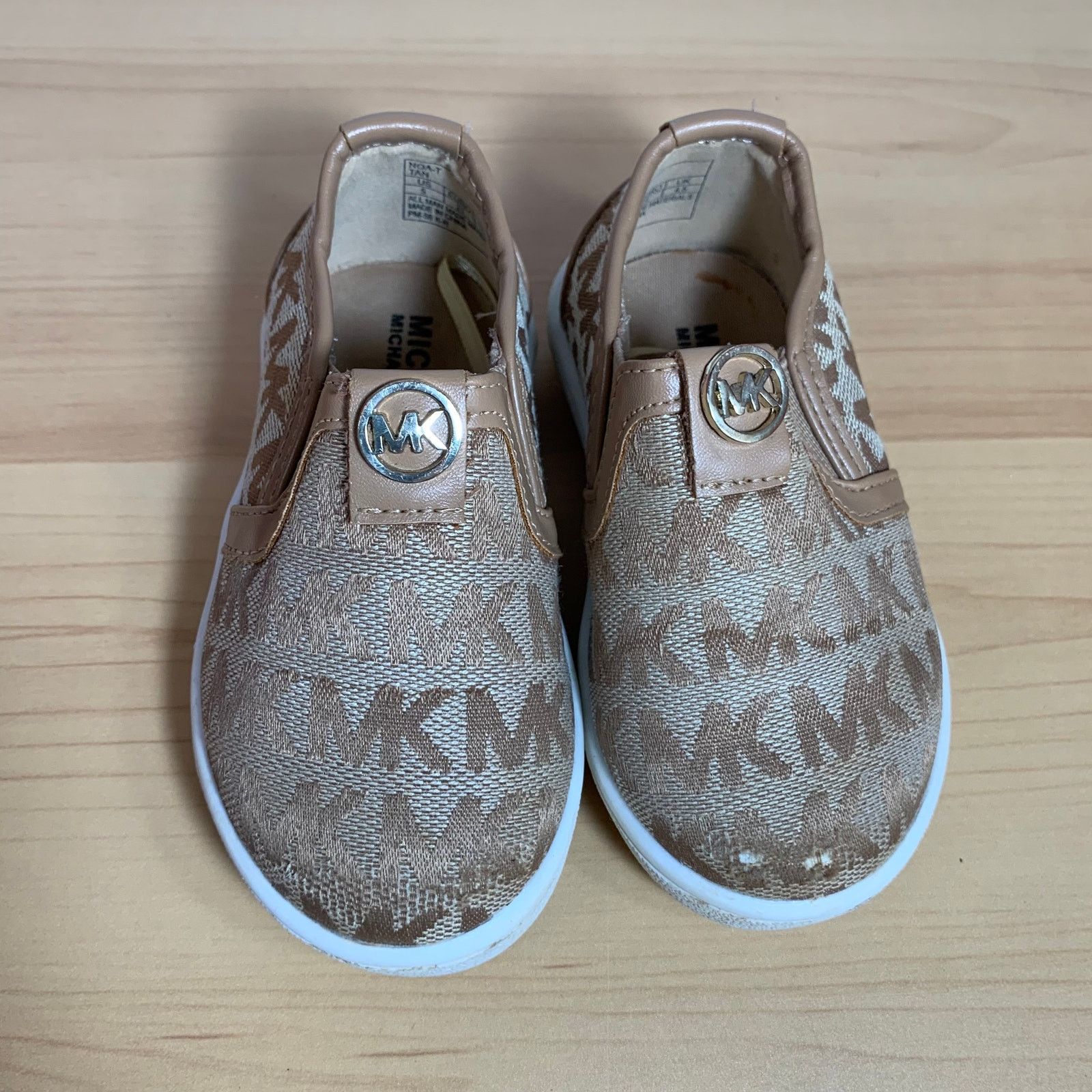 Michael Kors Kids' Michael Kors Tan/White Shoes with Logo Print Size 5US Size US 5 / EU 37 - 13 Thumbnail