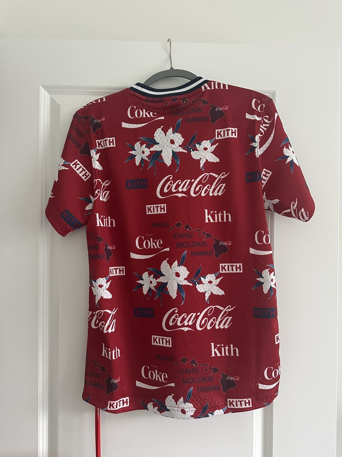 Coca Cola × Kith Kith x Coca Cola Mesh Hawaiian Tee Size US S / EU 44-46 / 1 - 2 Thumbnail